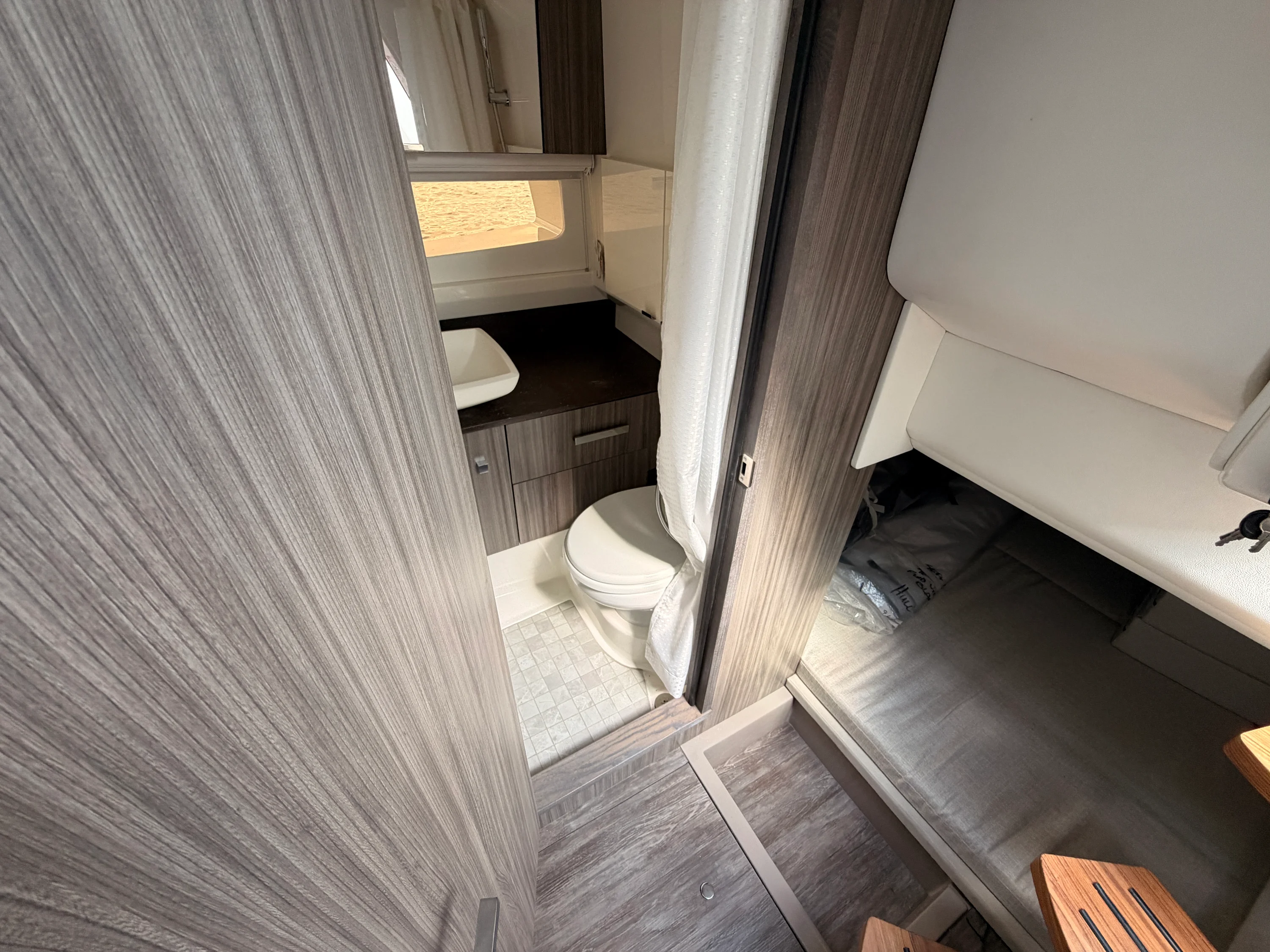 2026 Sea Ray SLX 400 Image Thumbnail #44