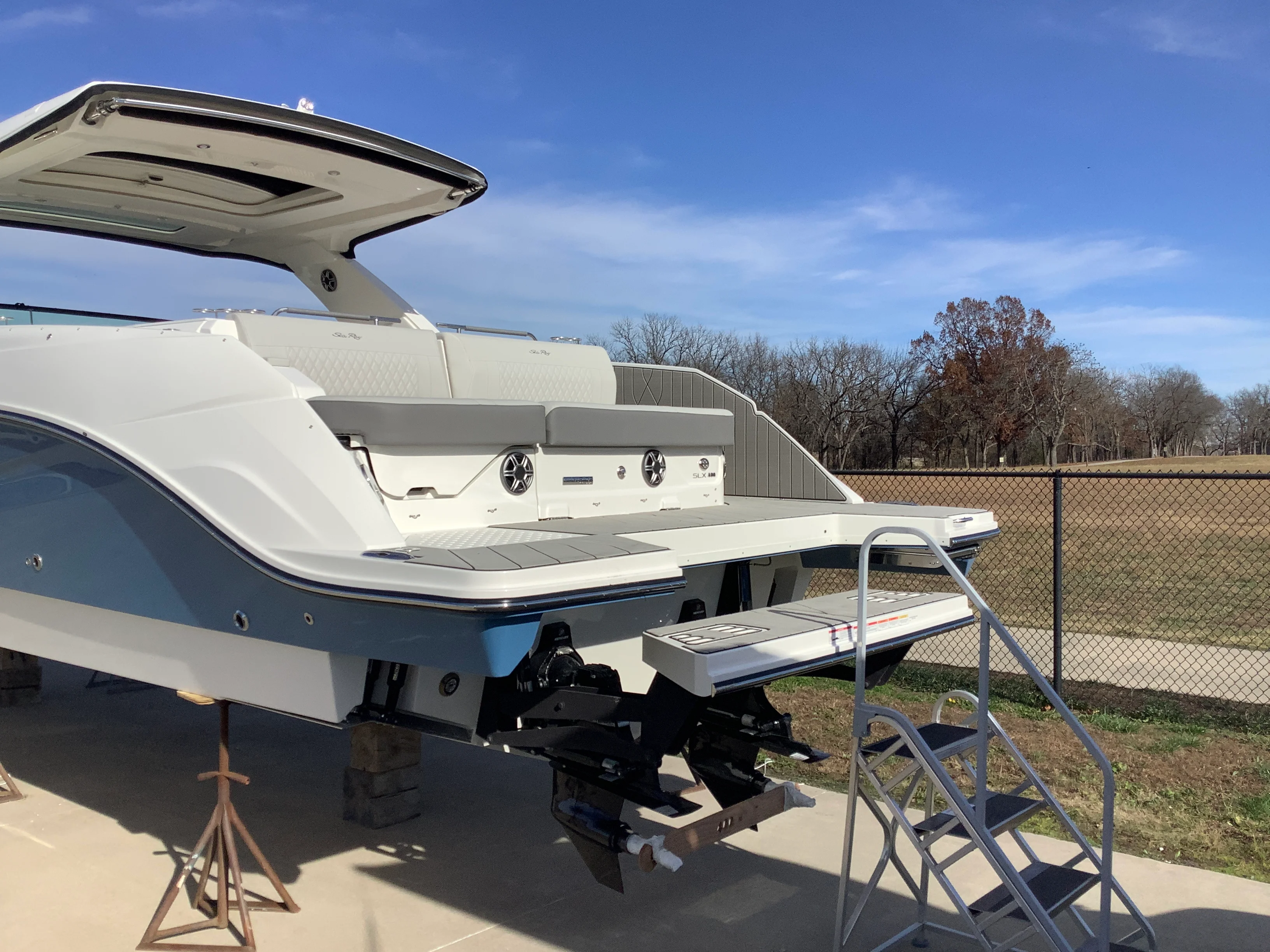 2026 Sea Ray SLX 400 Image Thumbnail #6