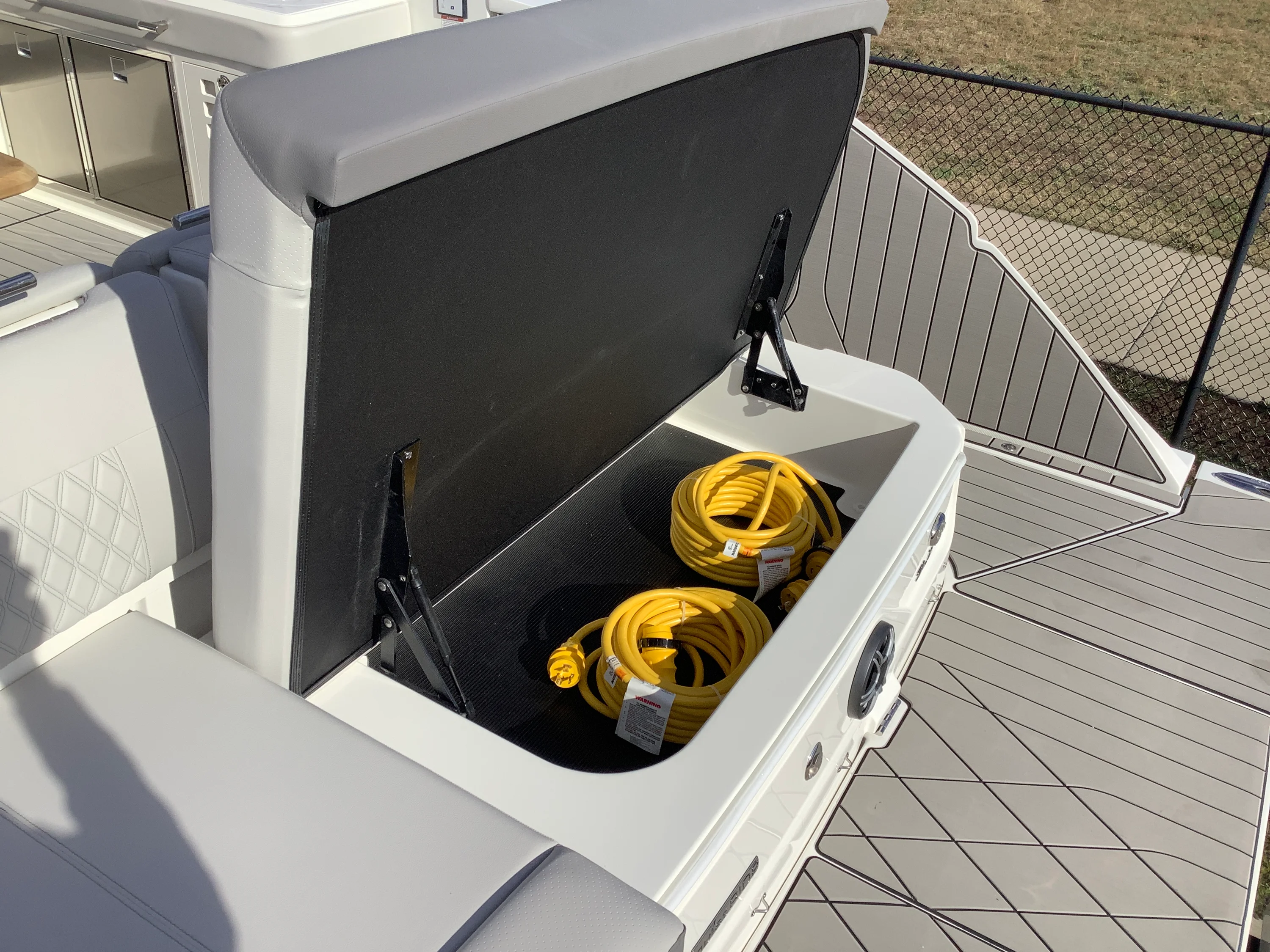 2026 Sea Ray SLX 400 Image Thumbnail #12