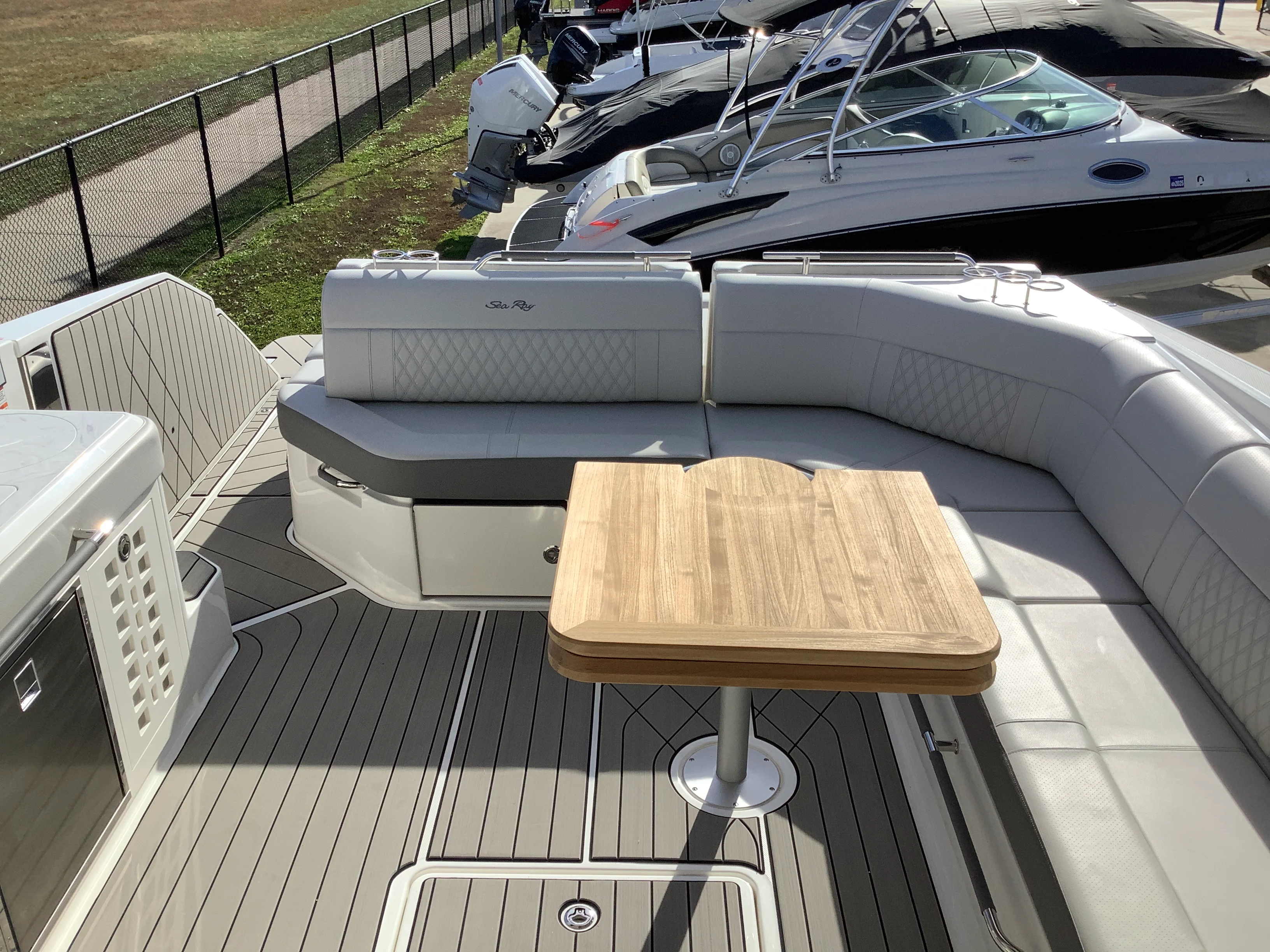 2026 Sea Ray SLX 400 Image Thumbnail #17