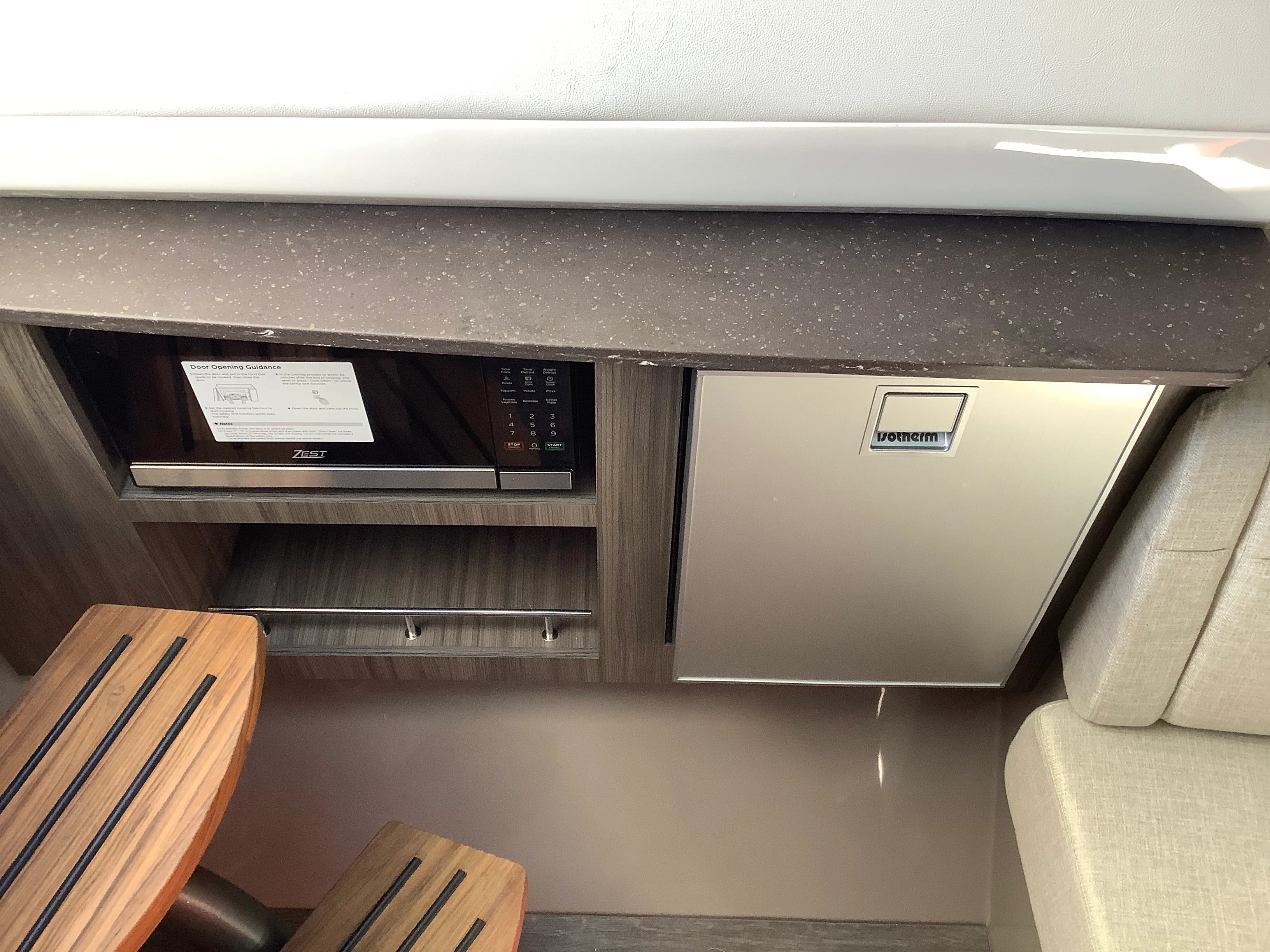 2026 Sea Ray SLX 400 Image Thumbnail #40