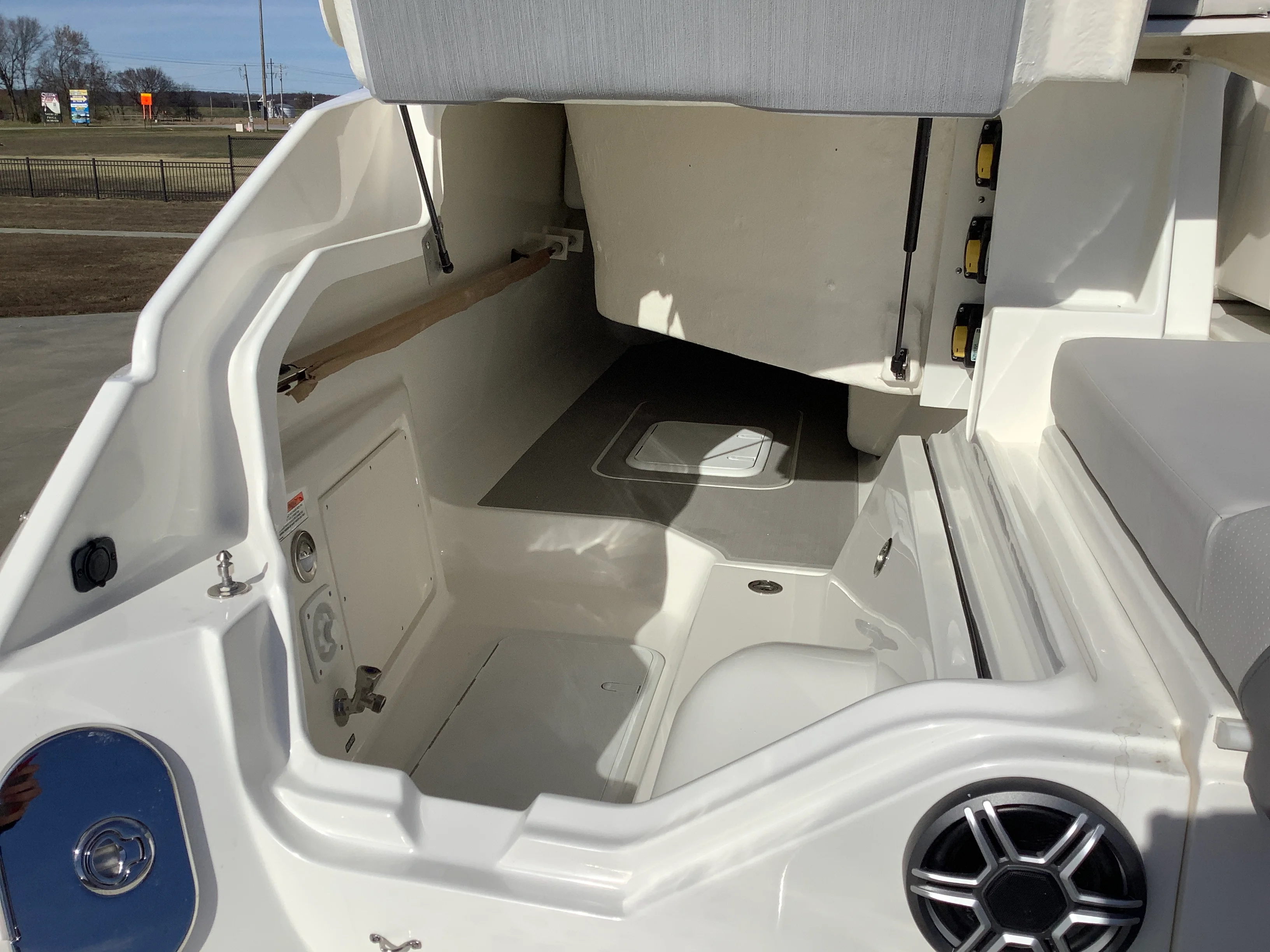 2026 Sea Ray SLX 400 Image Thumbnail #10