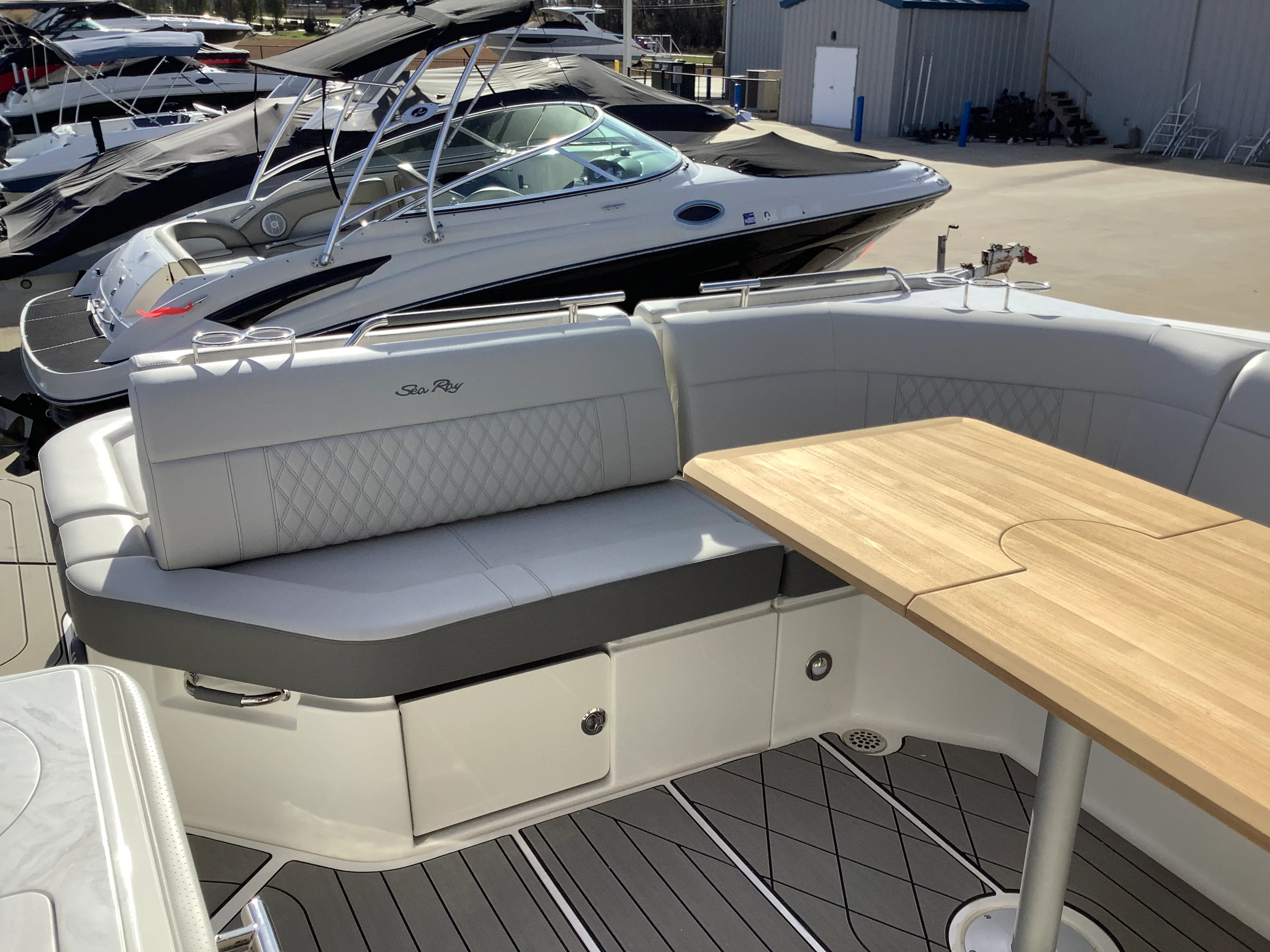 2026 Sea Ray SLX 400 Image Thumbnail #13