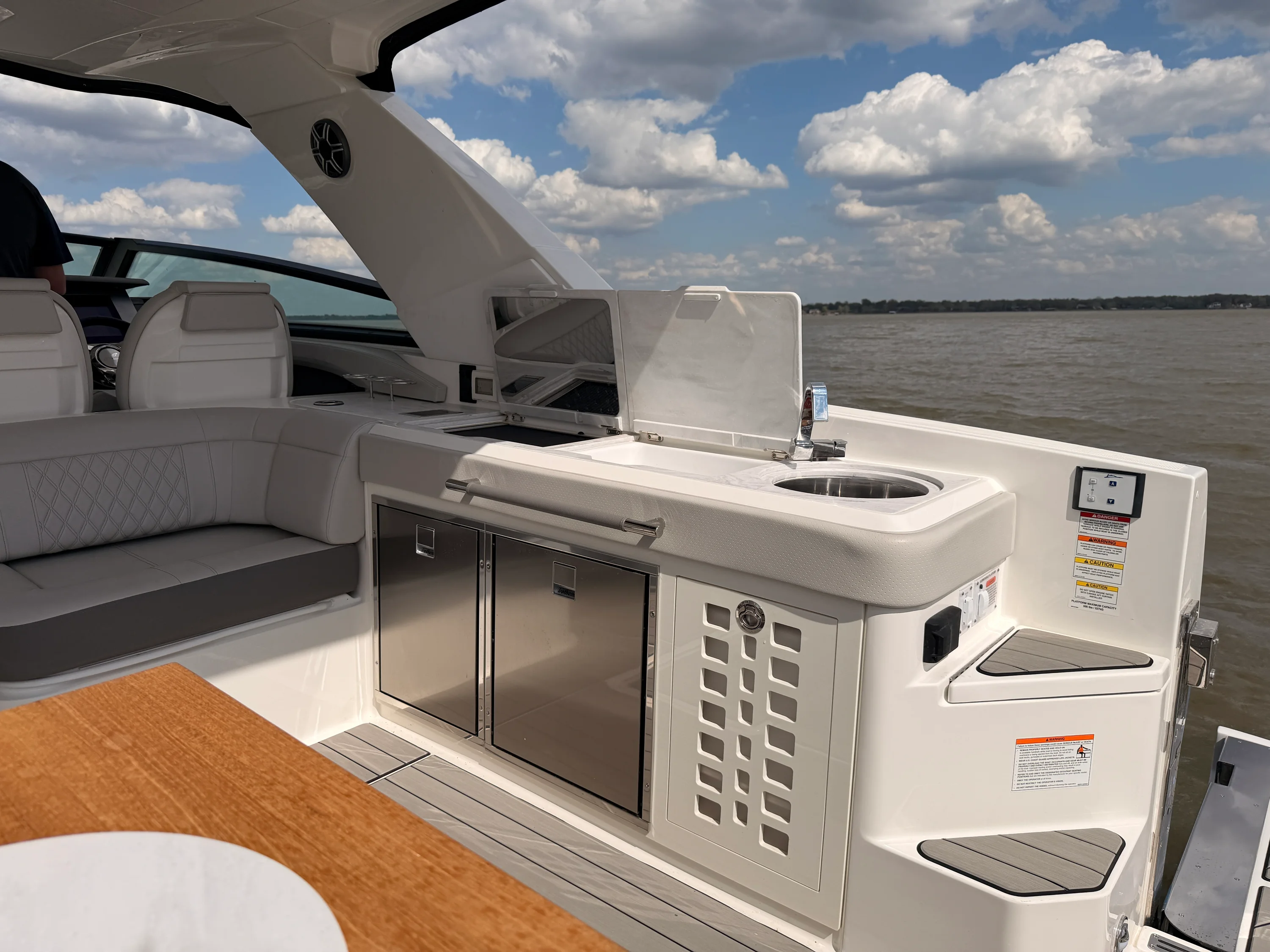 2026 Sea Ray SLX 400 Image Thumbnail #24