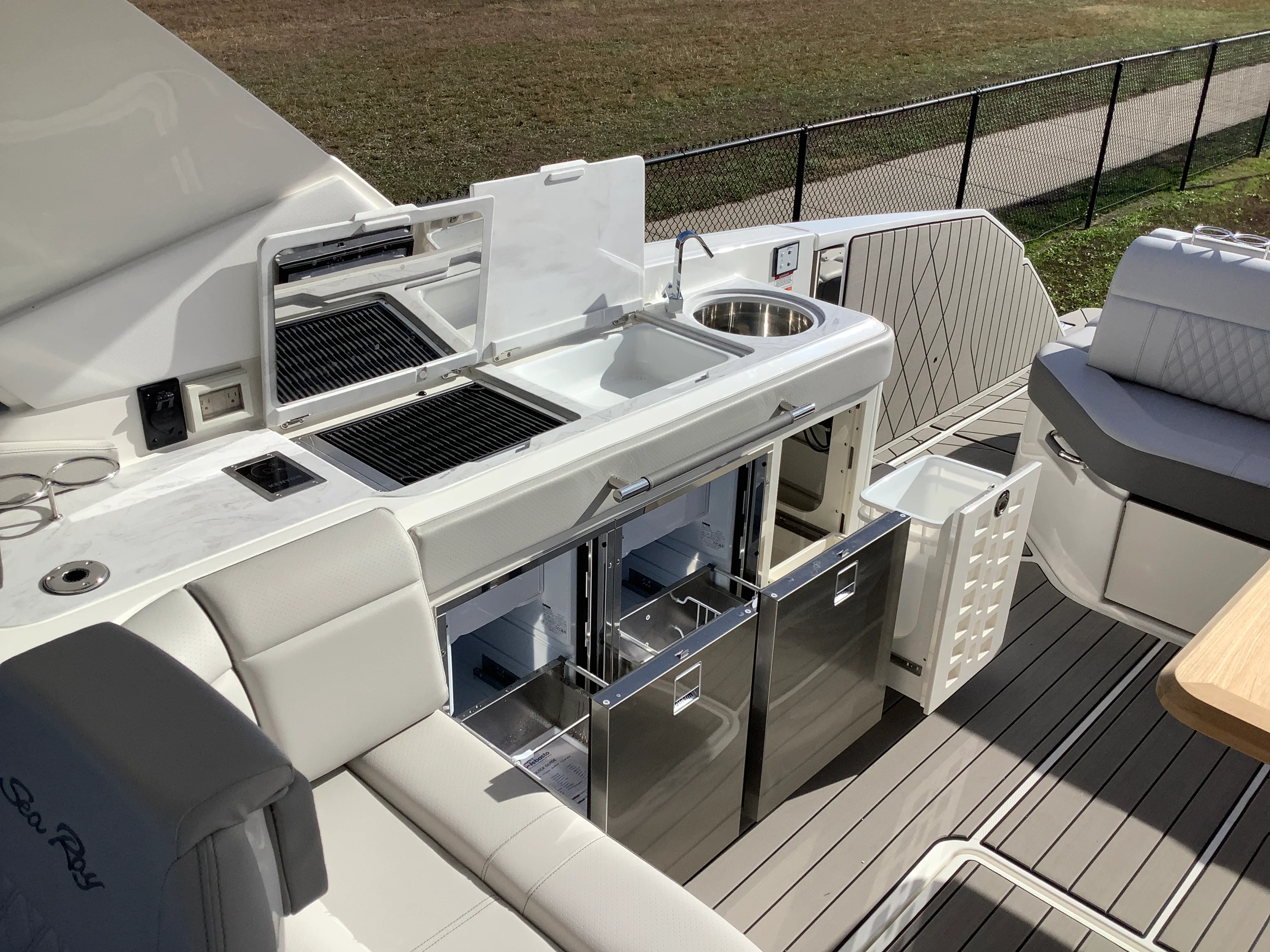 2026 Sea Ray SLX 400 Image Thumbnail #19