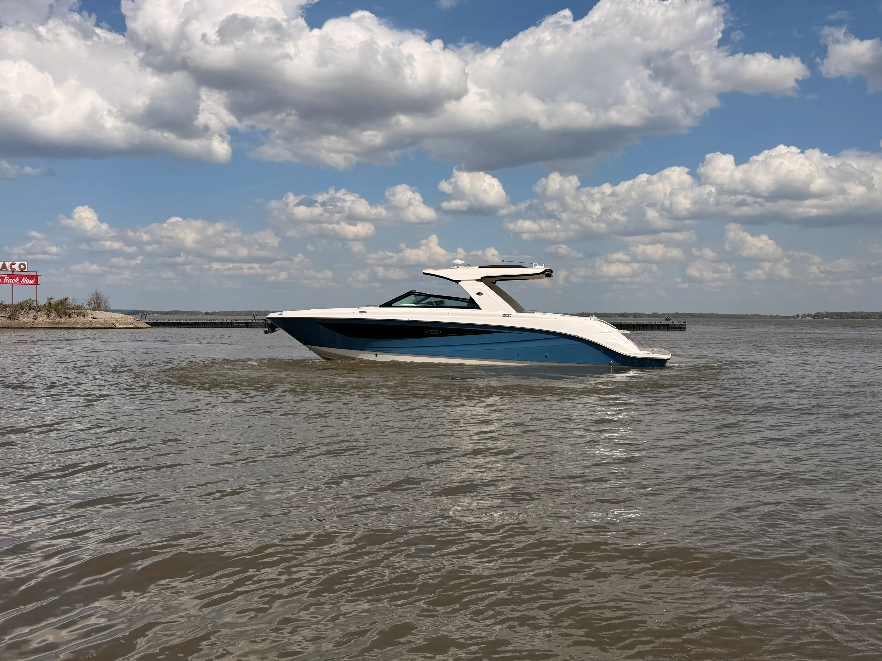 2026 Sea Ray SLX 400 Image Thumbnail #1