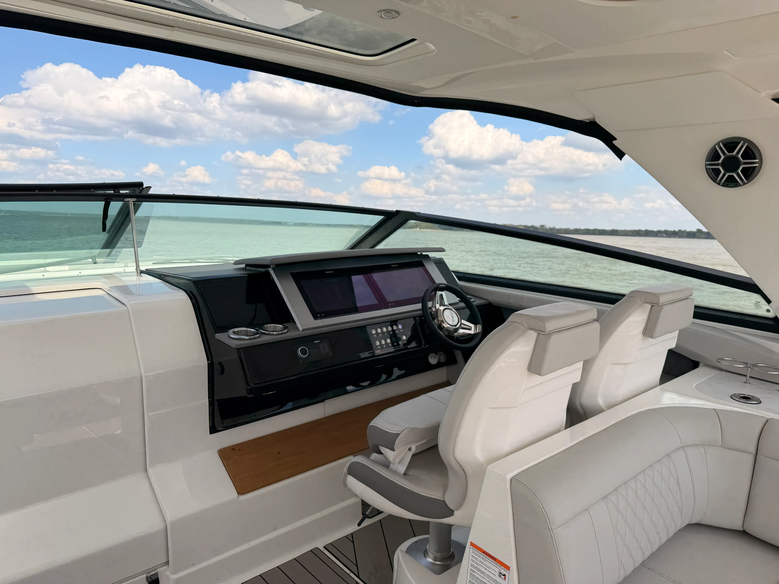 2026 Sea Ray SLX 400 Image Thumbnail #18