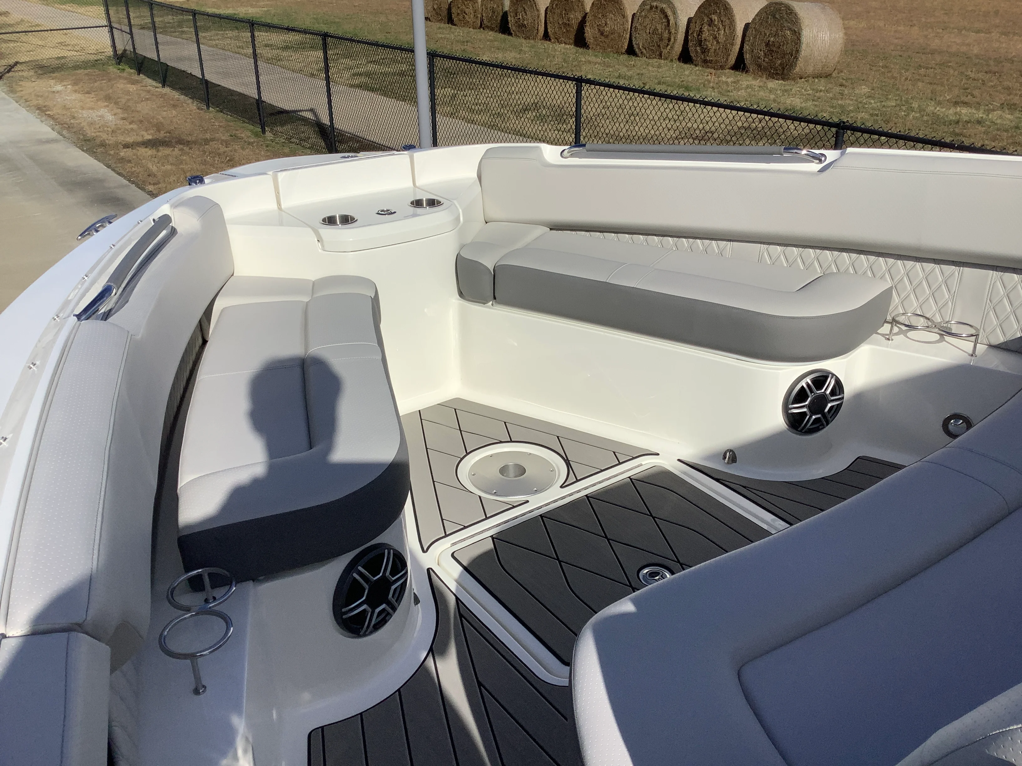 2026 Sea Ray SLX 400 Image Thumbnail #32