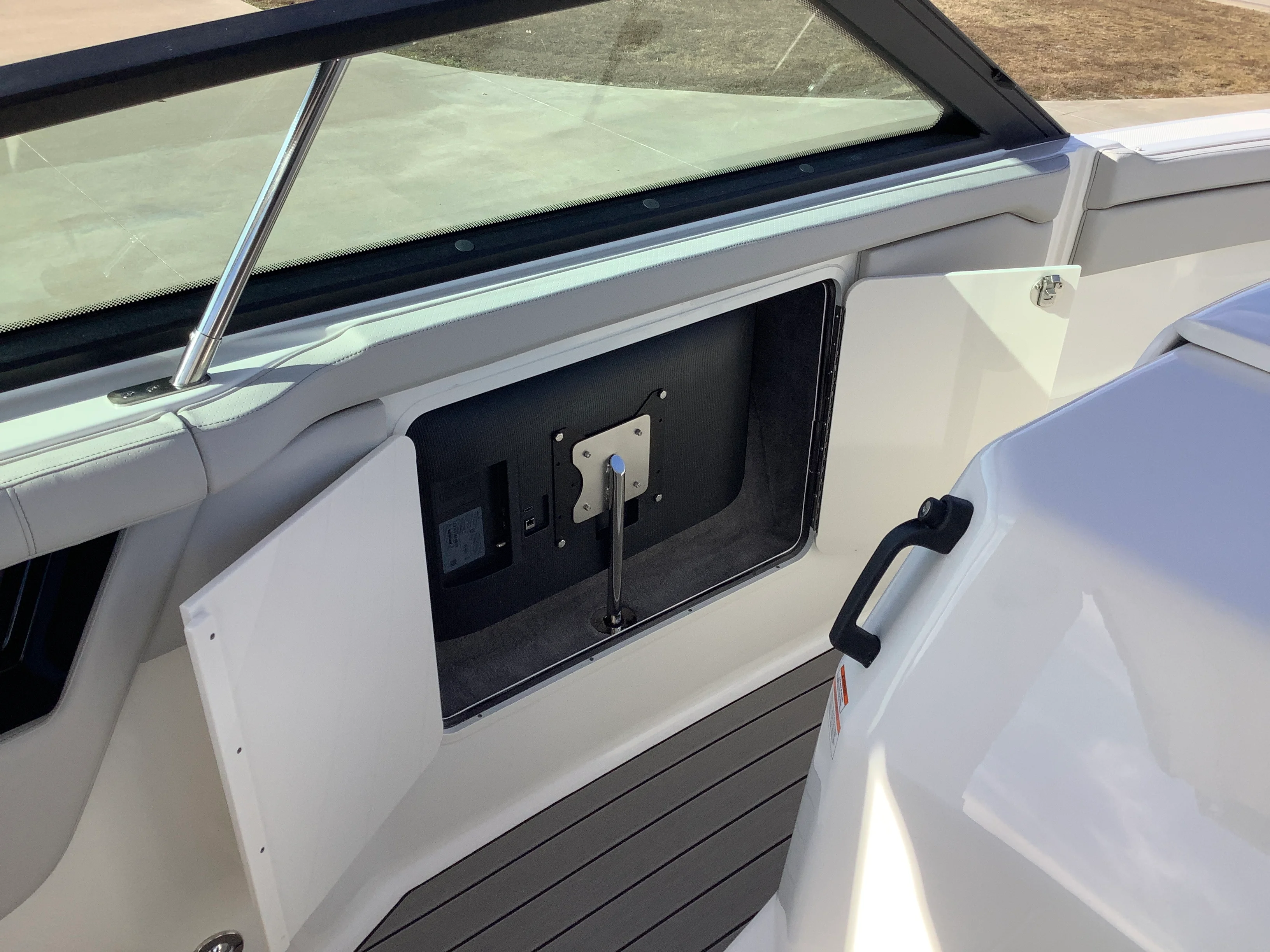 2026 Sea Ray SLX 400 Image Thumbnail #29