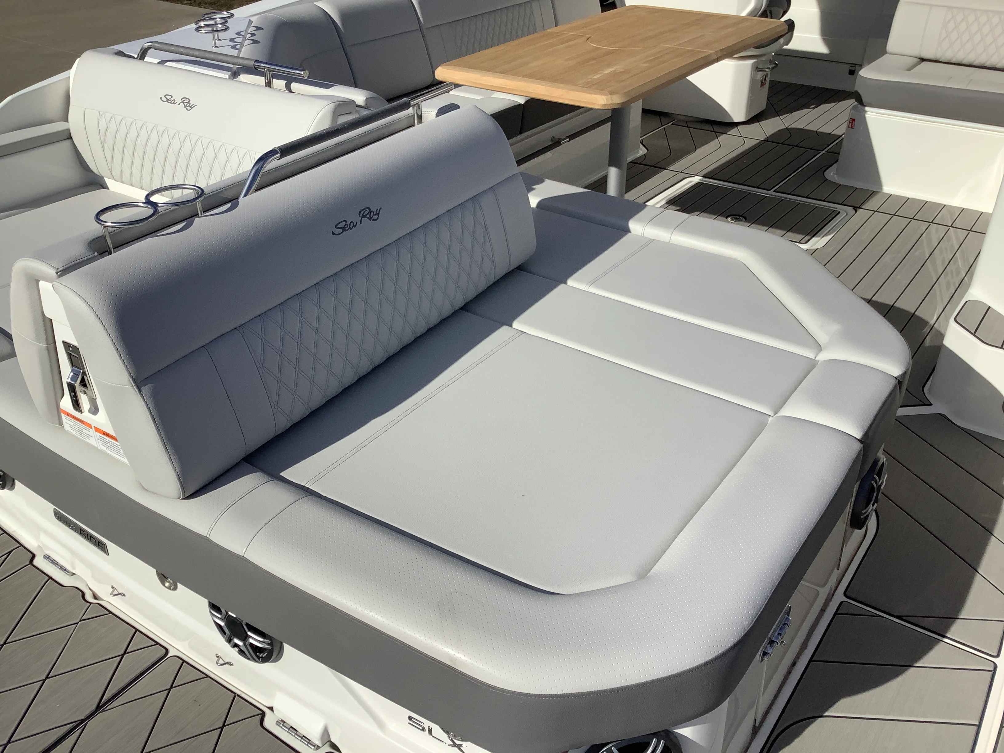 2026 Sea Ray SLX 400 Image Thumbnail #11