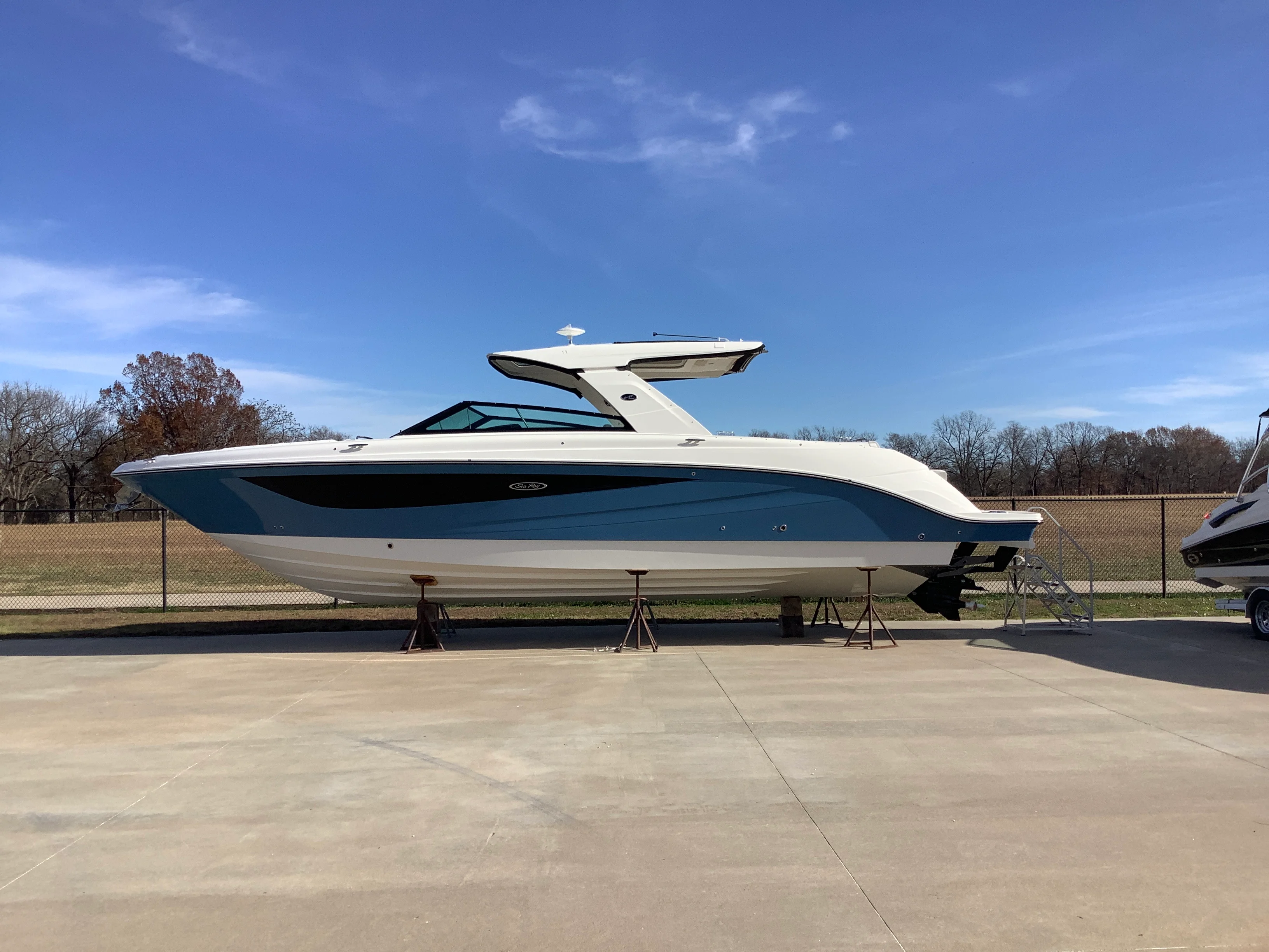 2026 Sea Ray SLX 400 Image Thumbnail #2