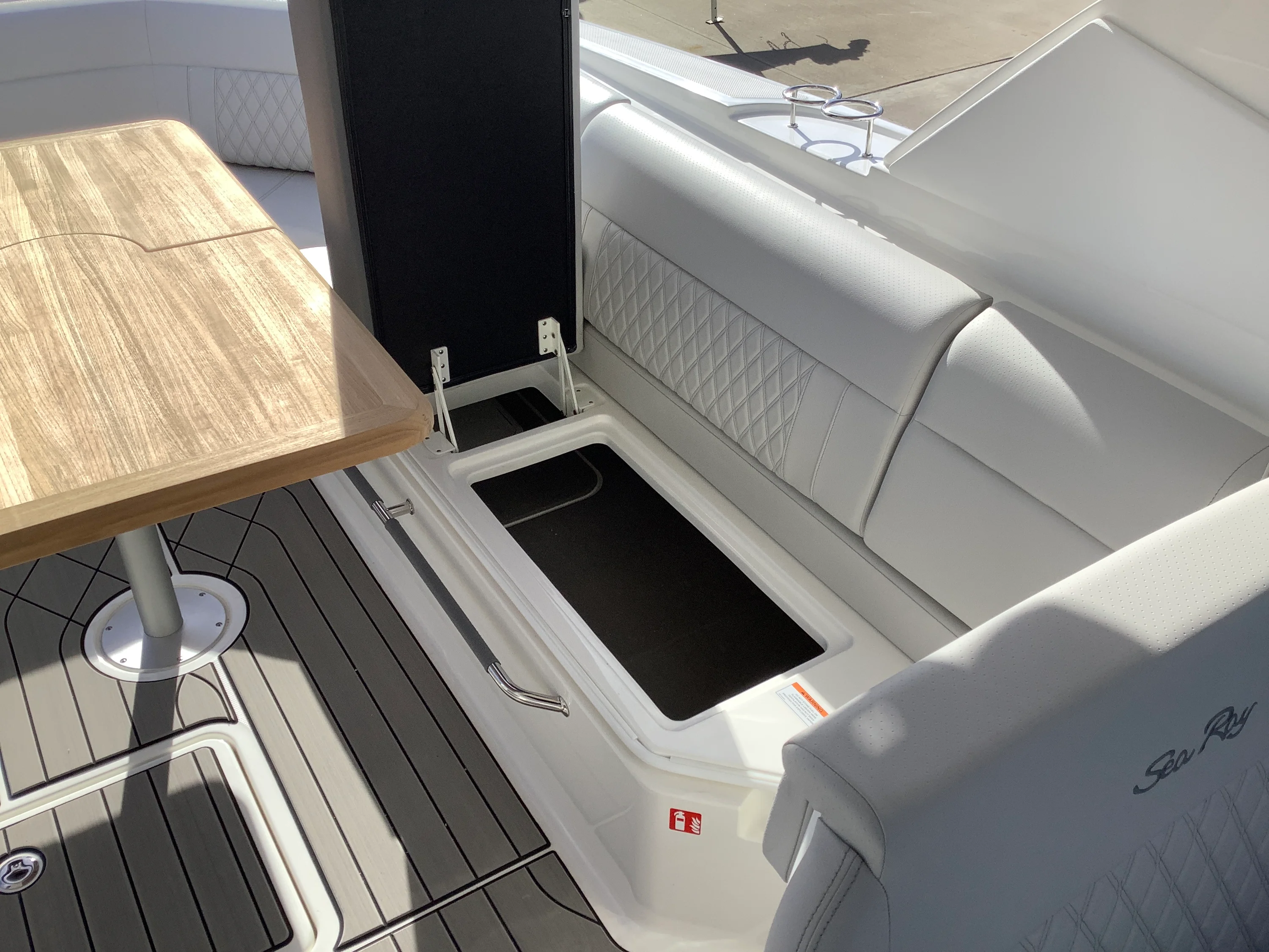 2026 Sea Ray SLX 400 Image Thumbnail #16