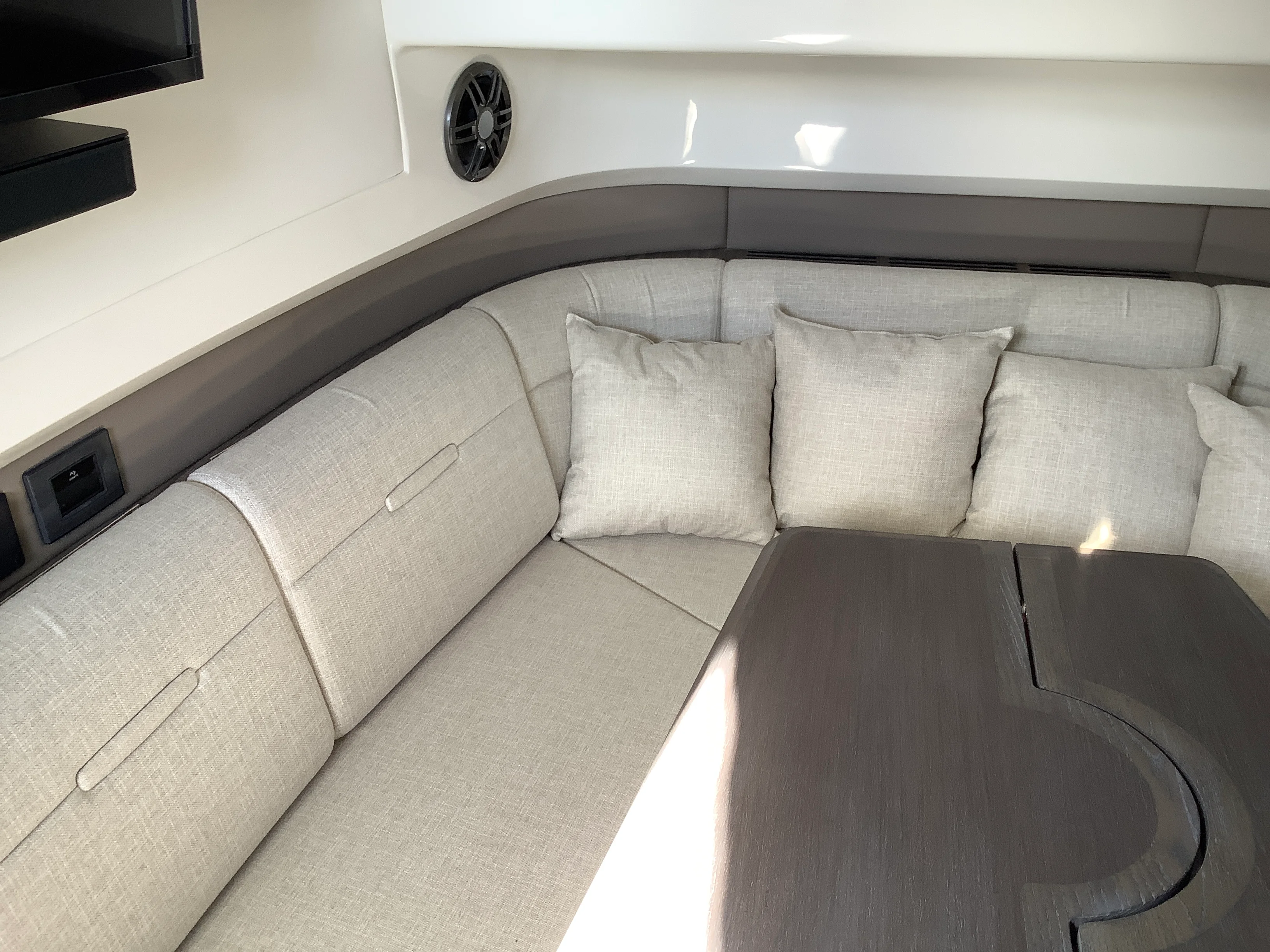 2026 Sea Ray SLX 400 Image Thumbnail #39