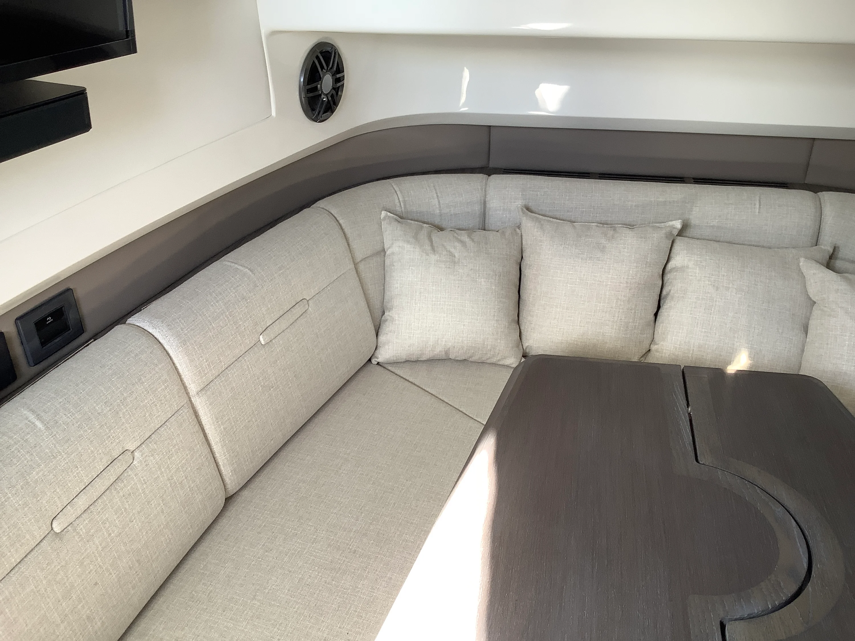 2026 Sea Ray SLX 400 Image Thumbnail #39