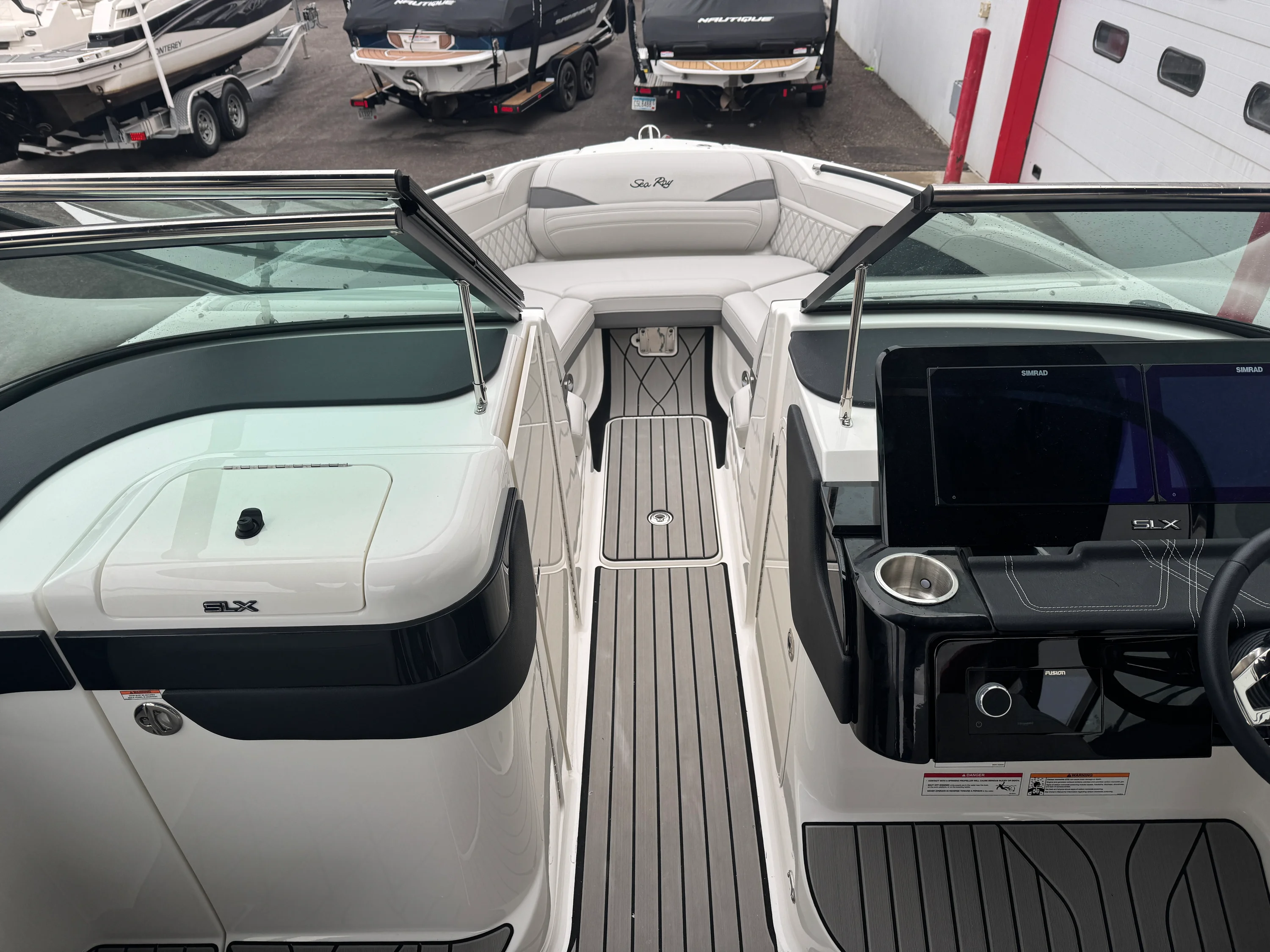 2026 Sea Ray SLX 280 Image Thumbnail #47