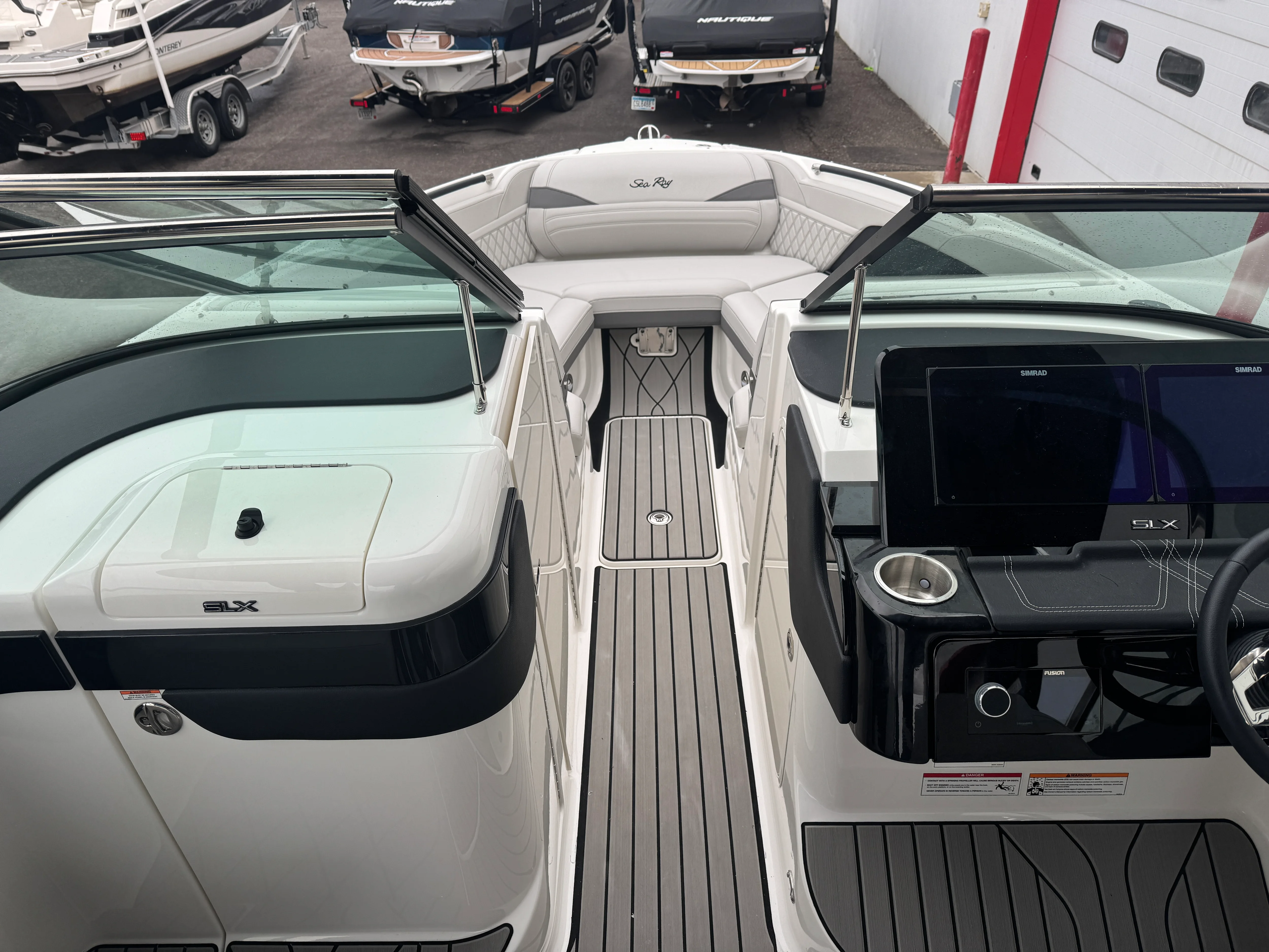 2026 Sea Ray SLX 280 Image Thumbnail #47