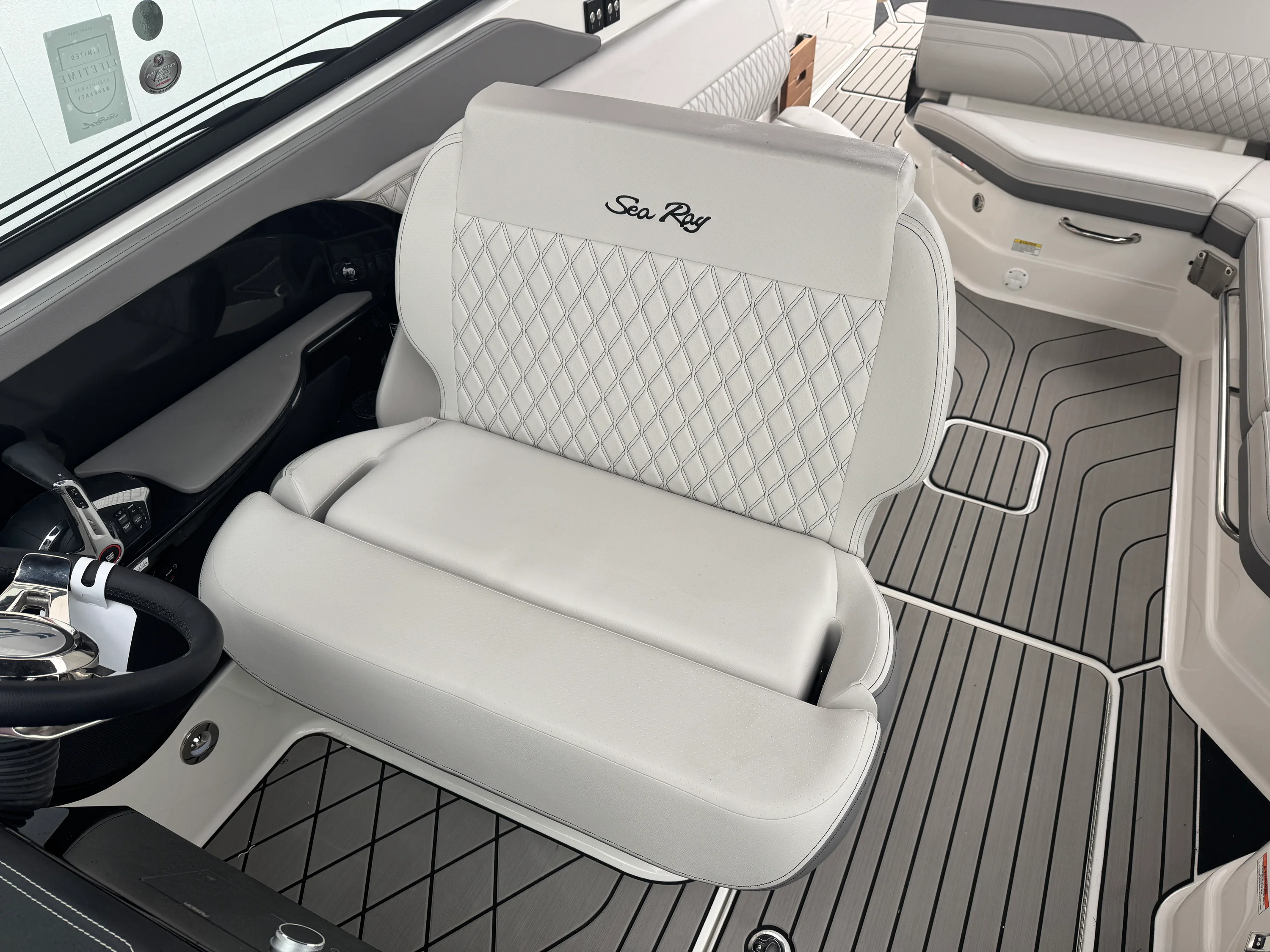 2026 Sea Ray SLX 280 Image Thumbnail #33