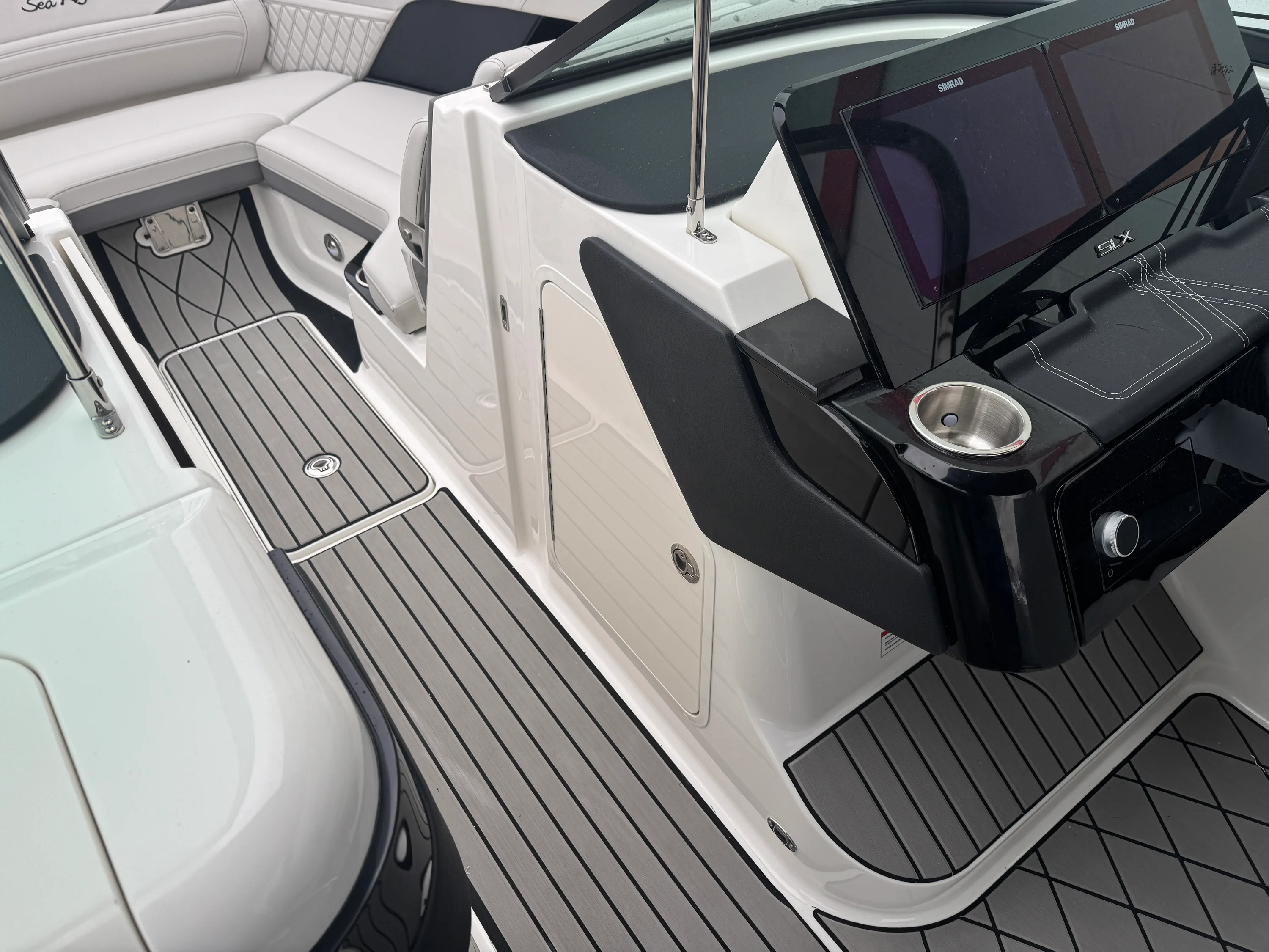 2026 Sea Ray SLX 280 Image Thumbnail #45