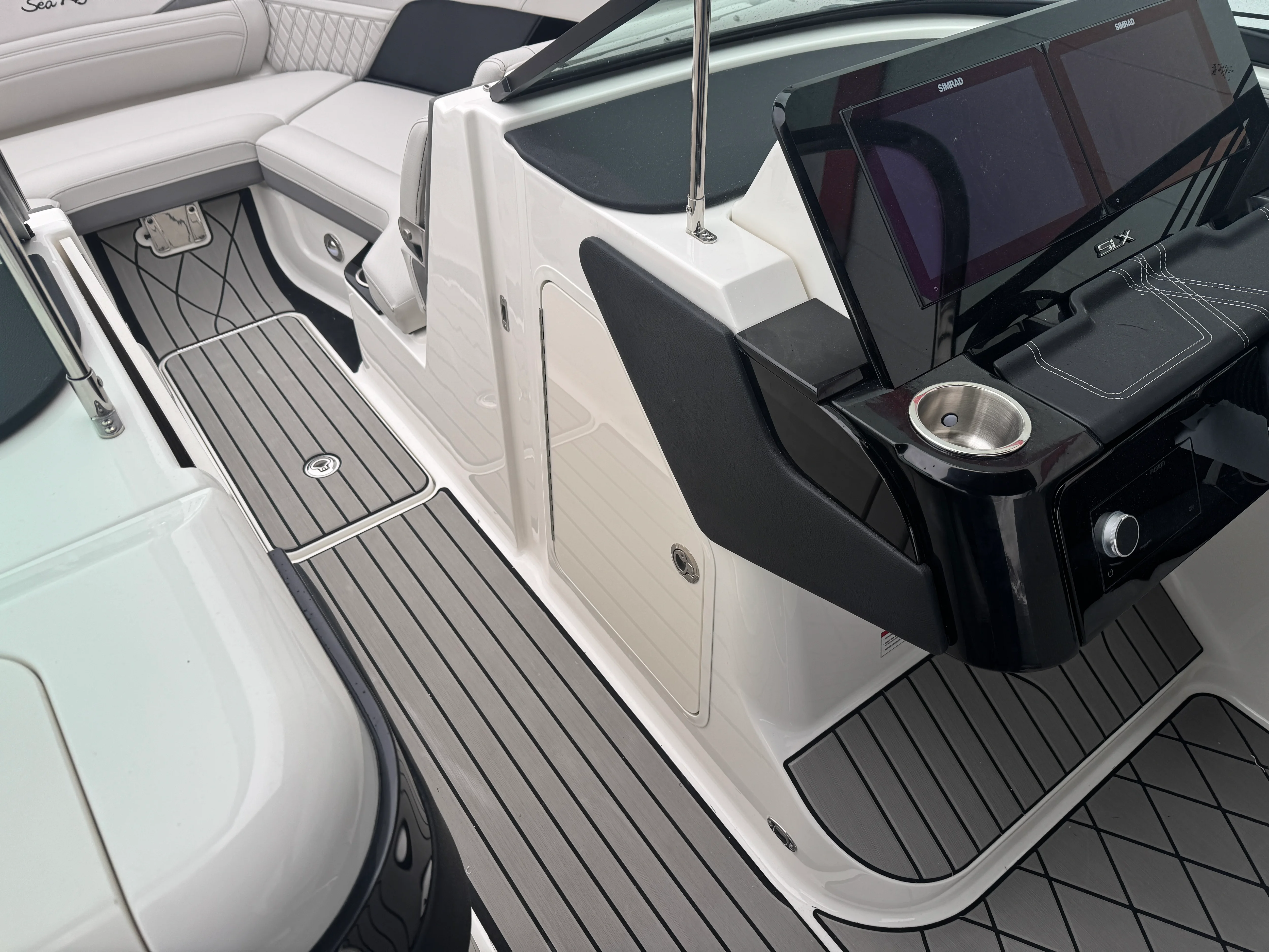 2026 Sea Ray SLX 280 Image Thumbnail #45