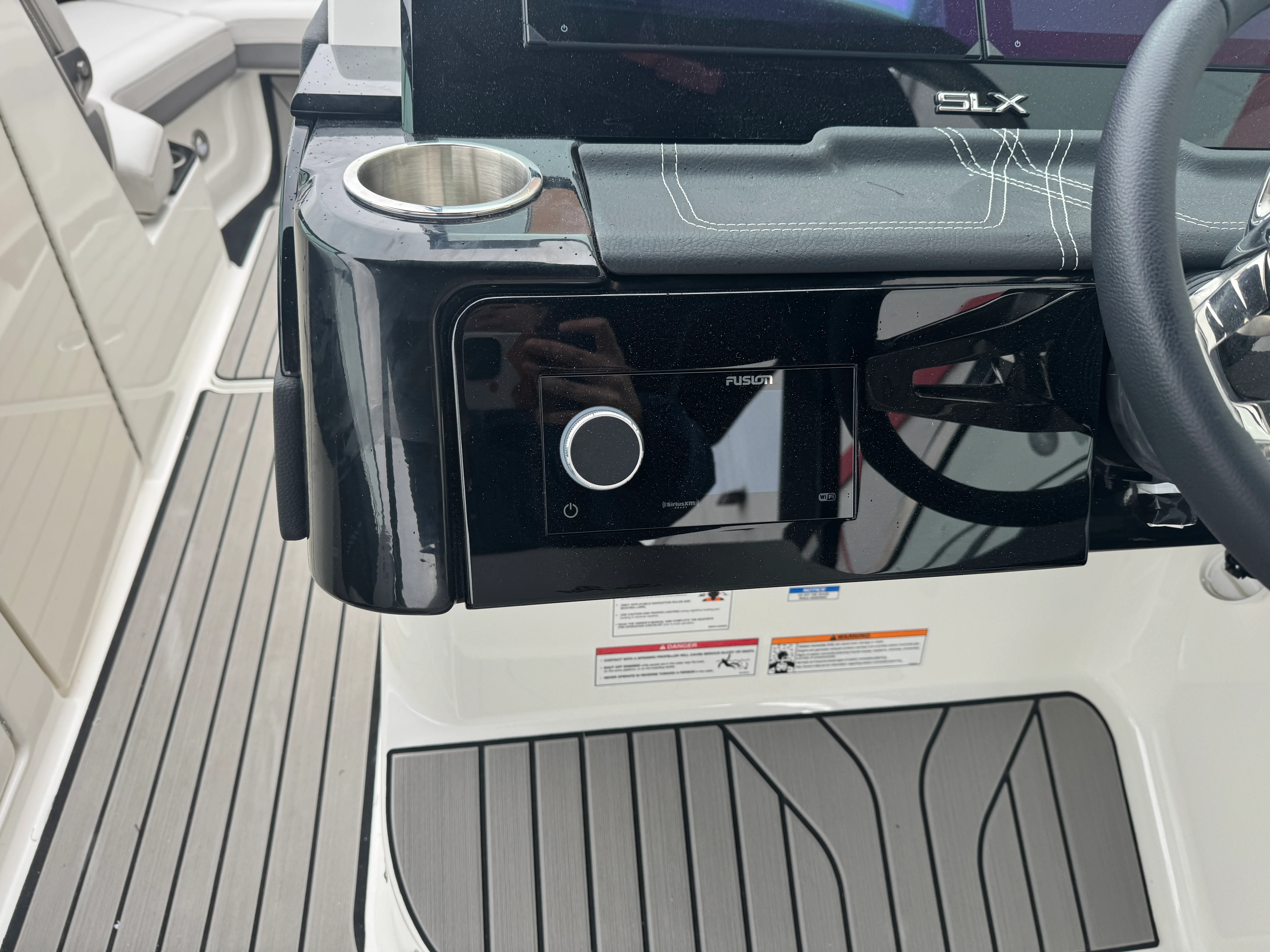 2026 Sea Ray SLX 280 Image Thumbnail #37