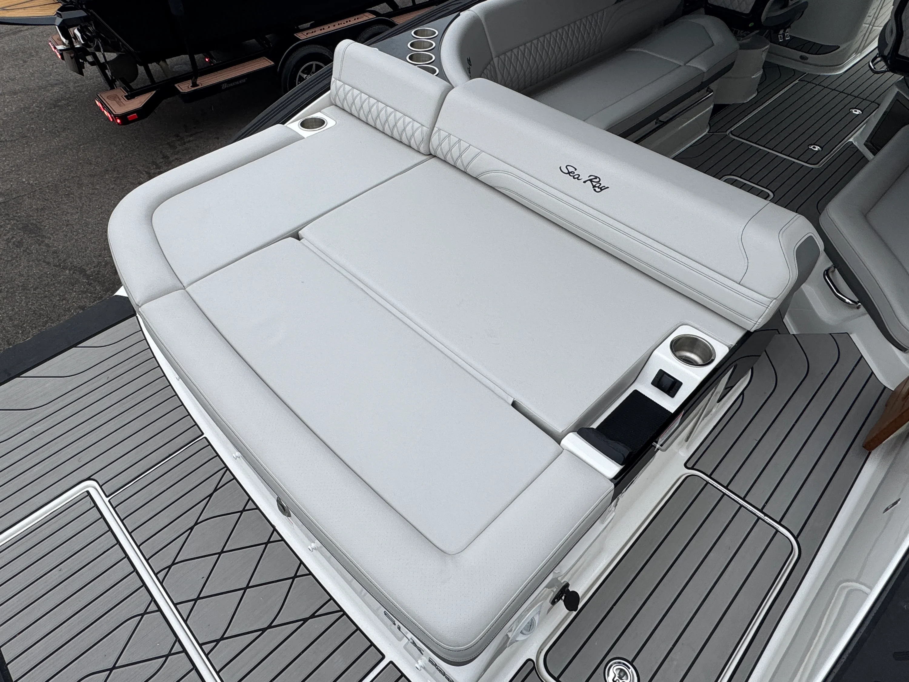 2026 Sea Ray SLX 280 Image Thumbnail #11