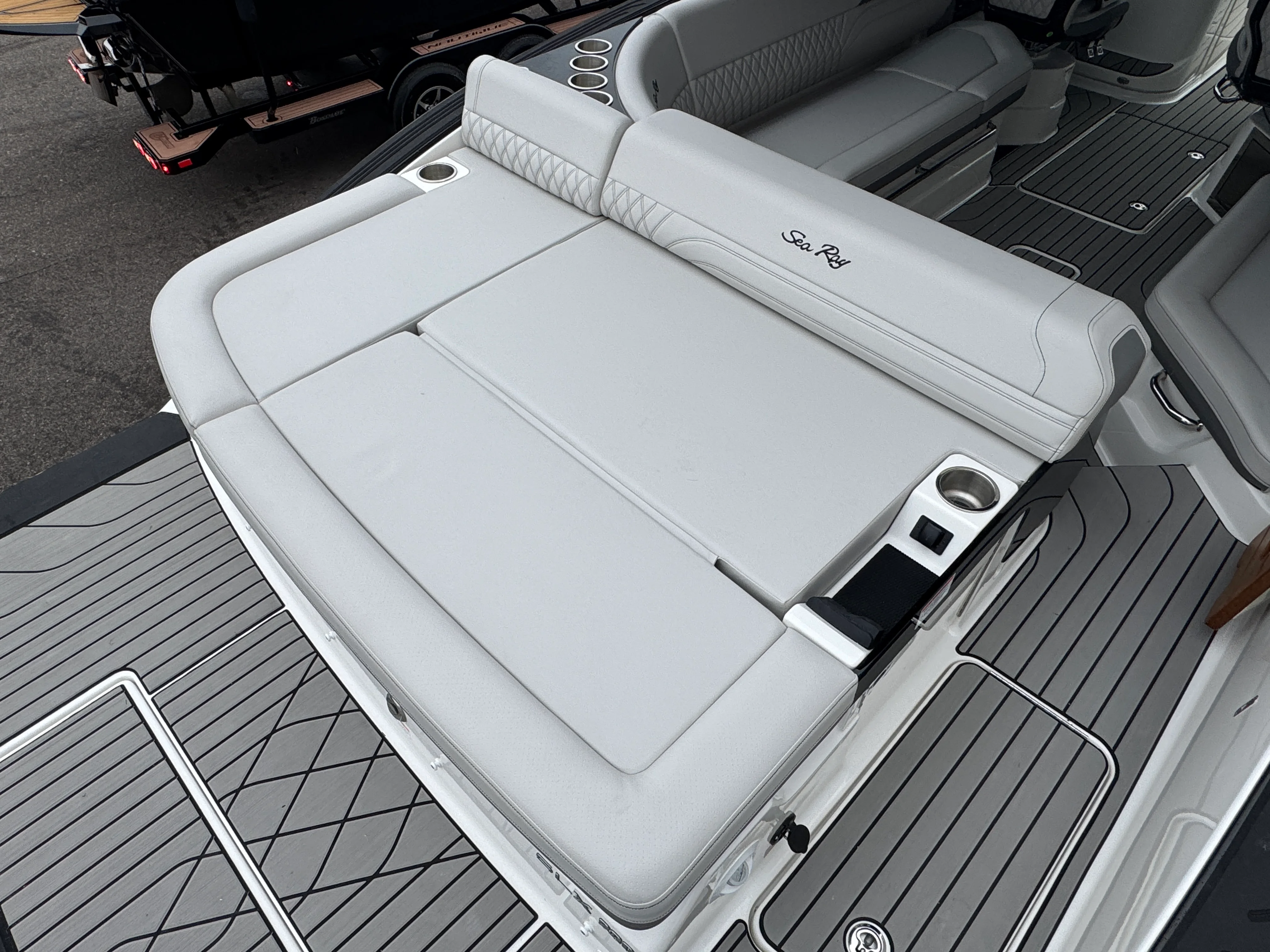 2026 Sea Ray SLX 280 Image Thumbnail #11