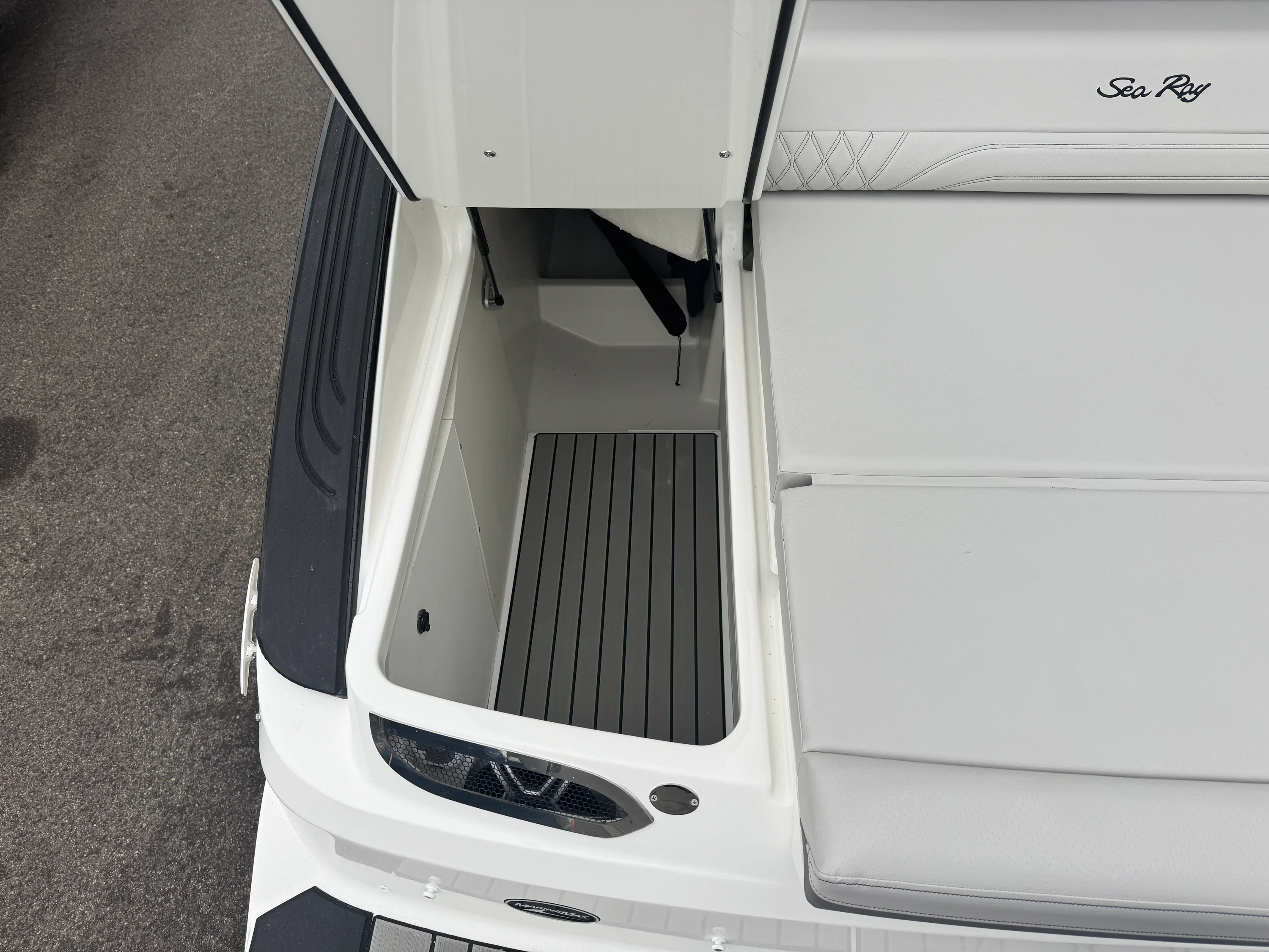 2026 Sea Ray SLX 280 Image Thumbnail #12