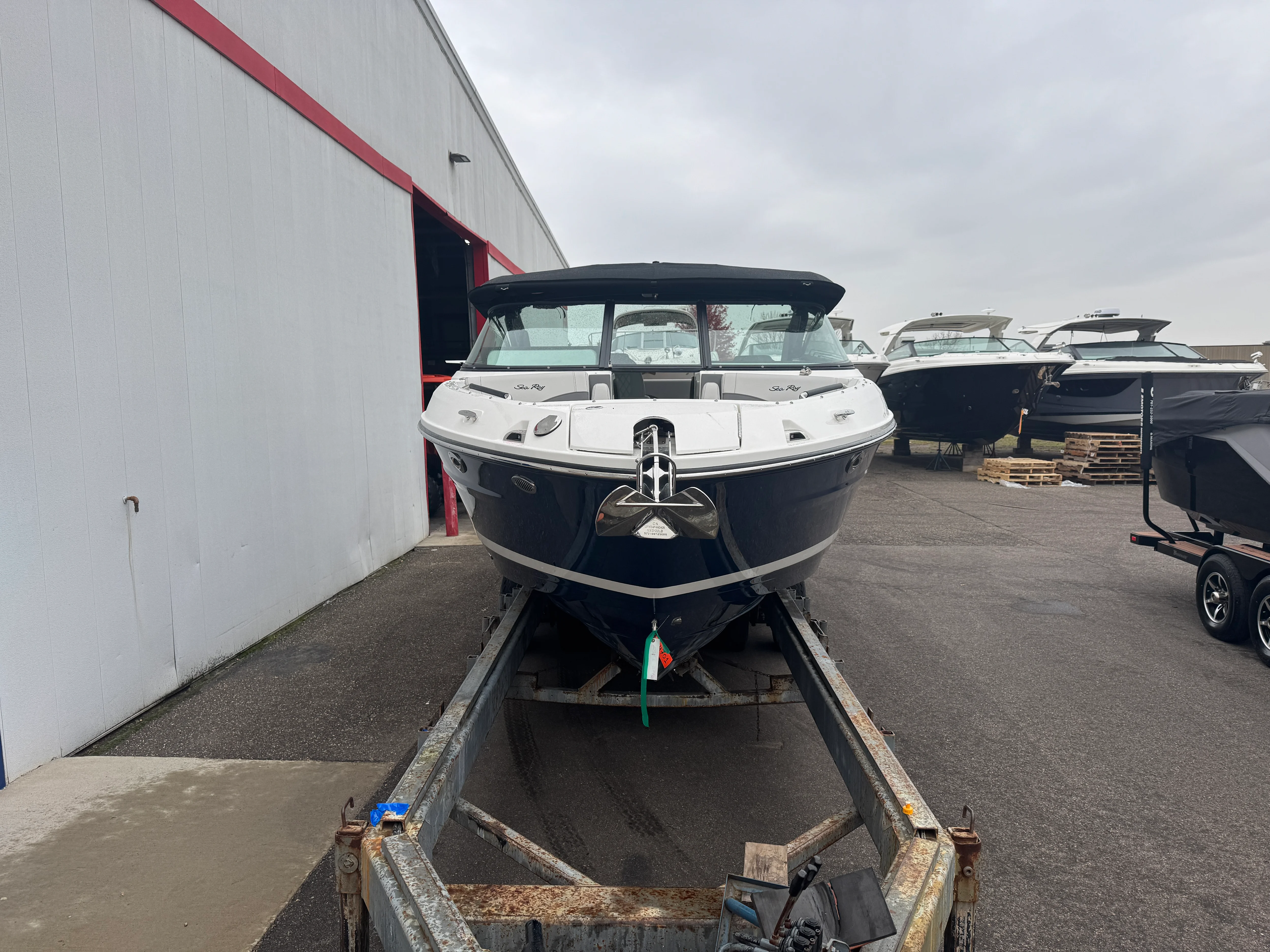 2026 Sea Ray SLX 280 Image Thumbnail #3