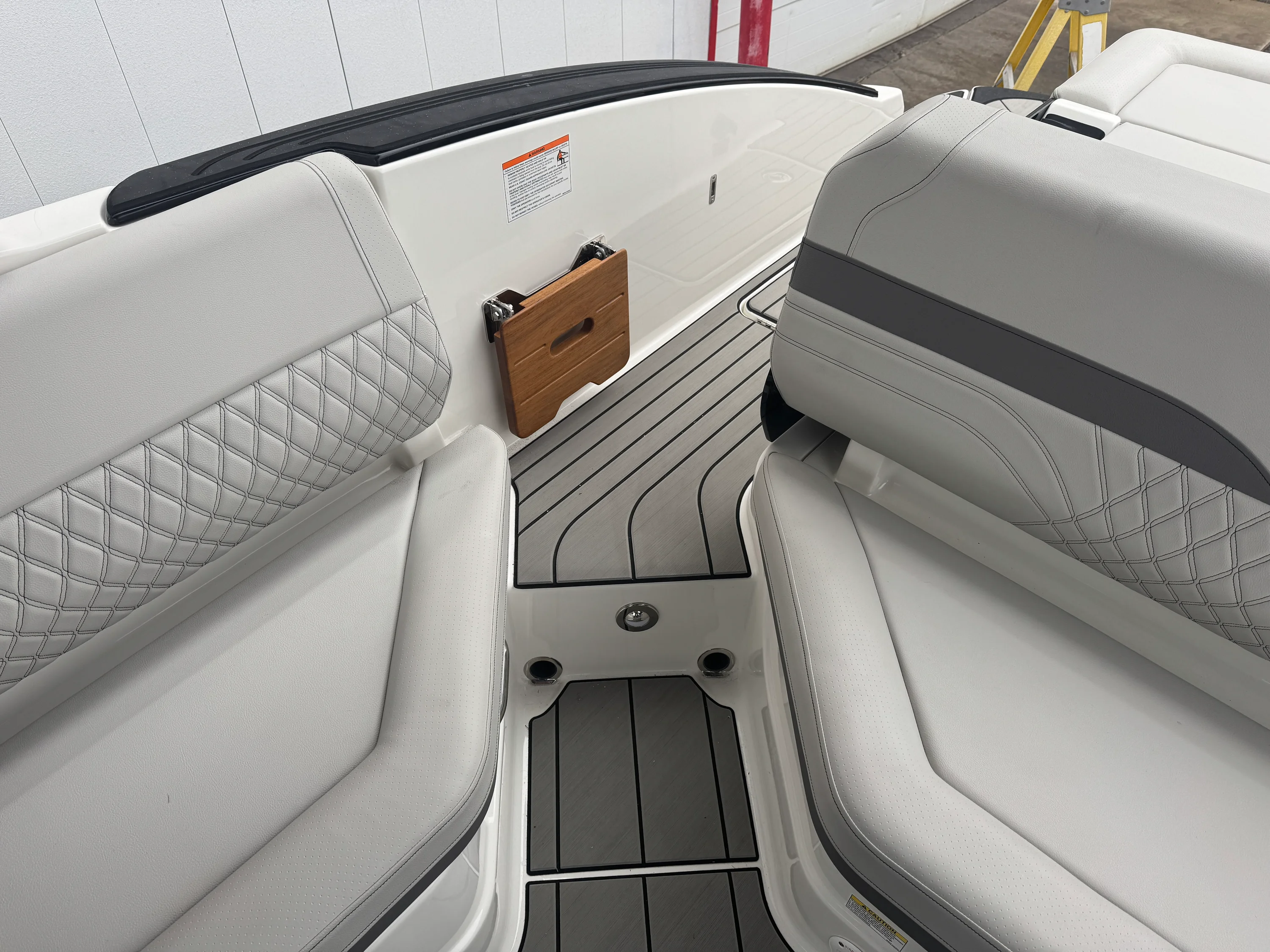 2026 Sea Ray SLX 280 Image Thumbnail #16