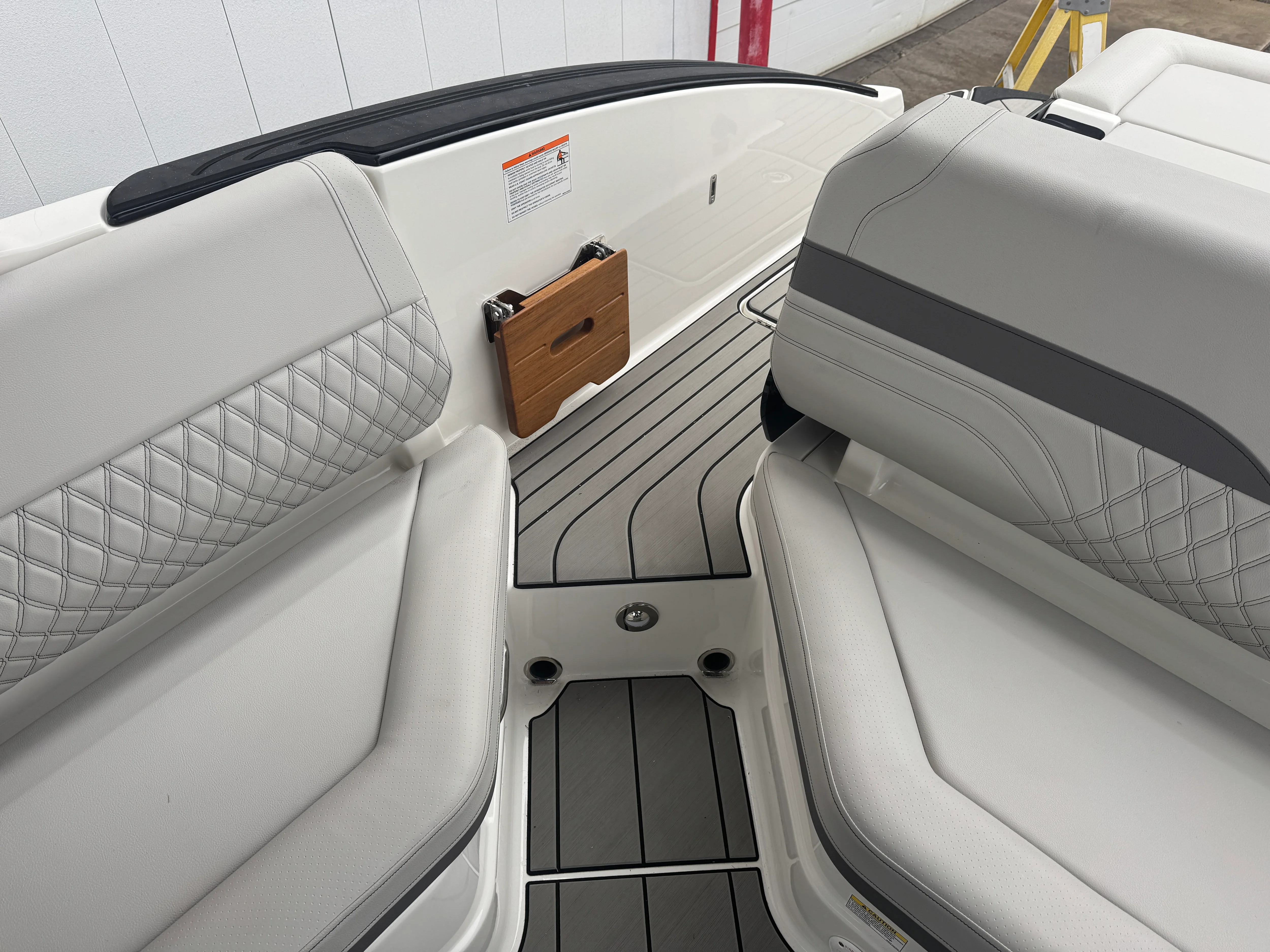 2026 Sea Ray SLX 280 Image Thumbnail #16