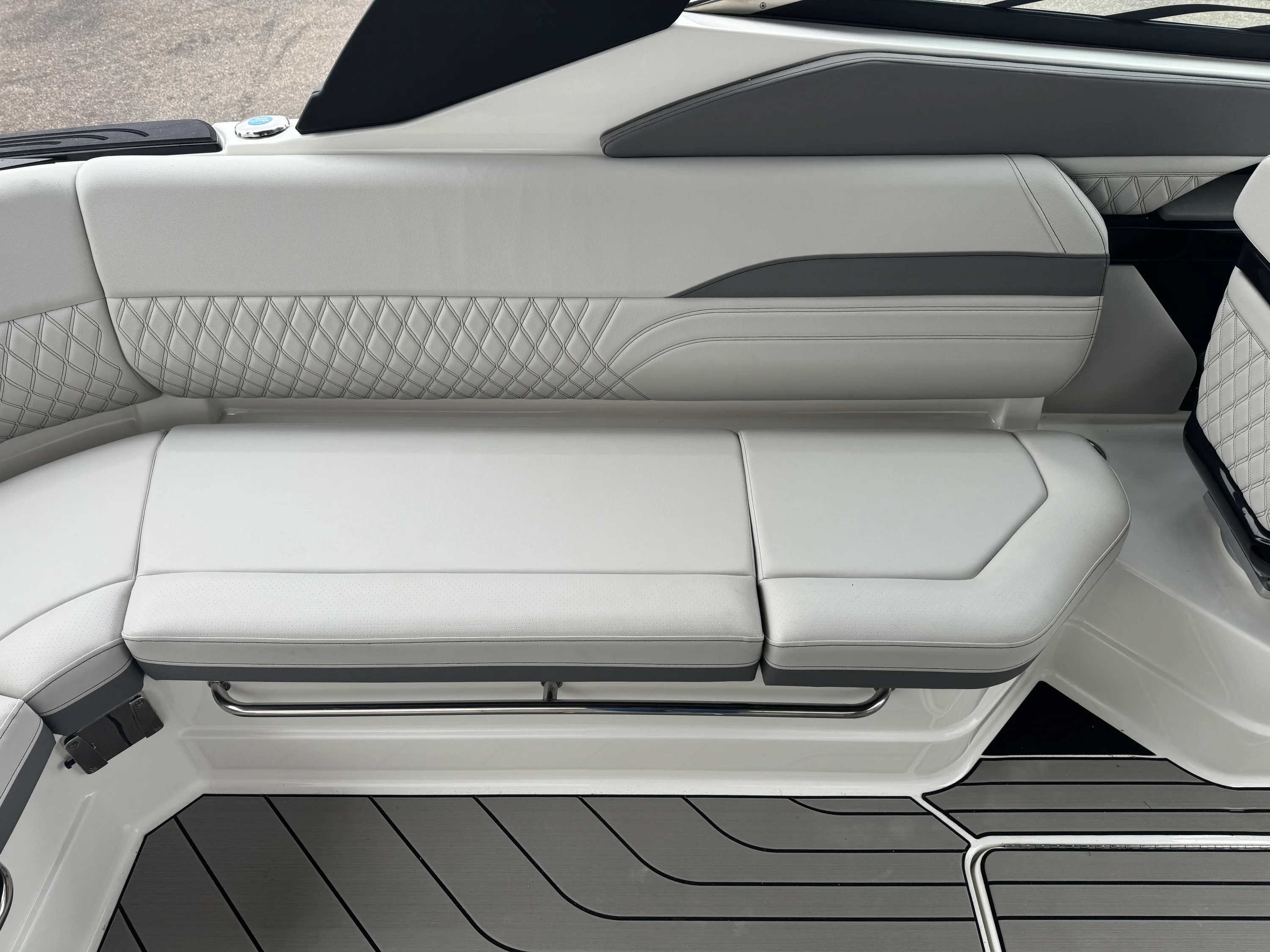 2026 Sea Ray SLX 280 Image Thumbnail #25