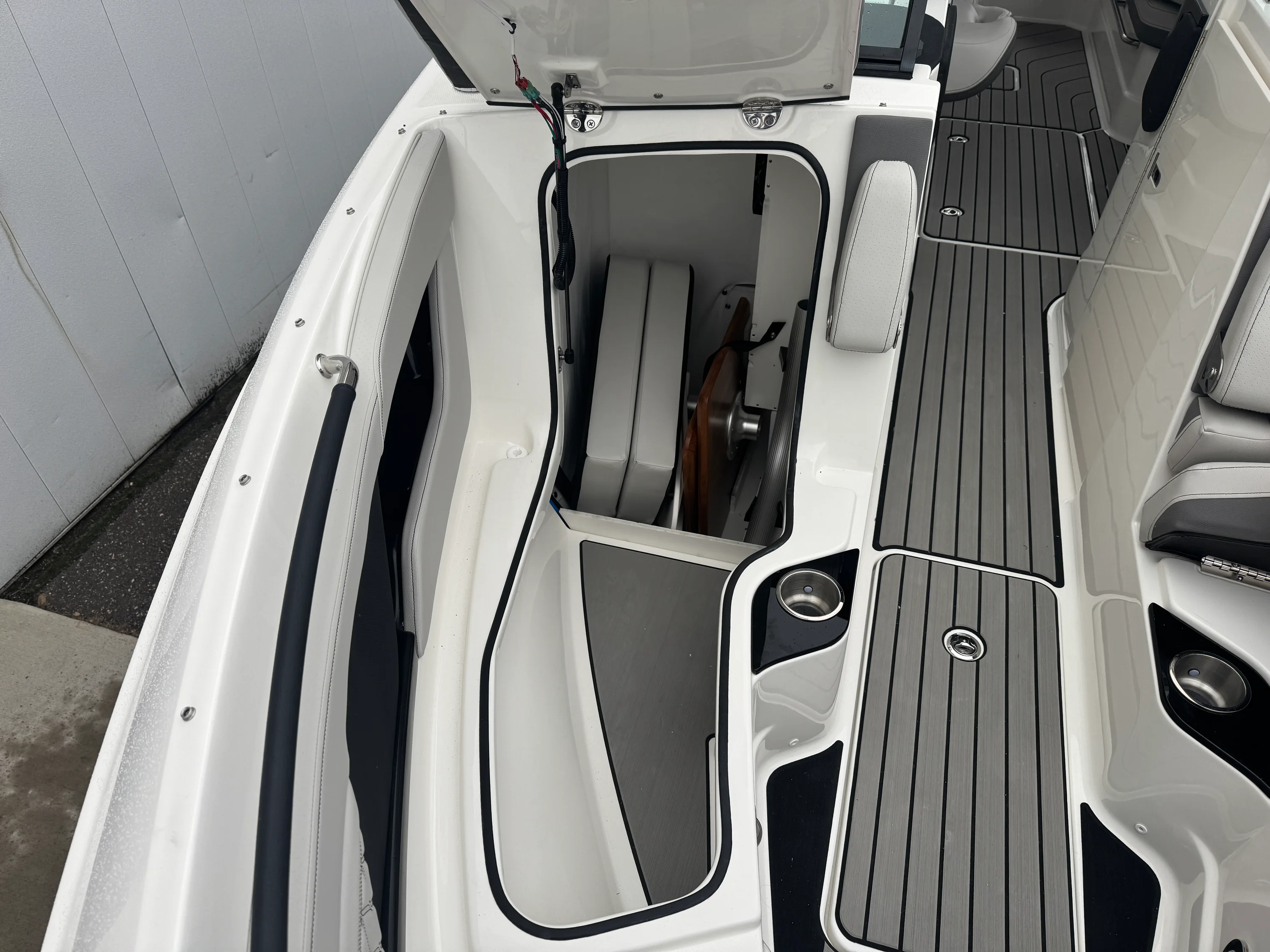 2026 Sea Ray SLX 280 Image Thumbnail #51