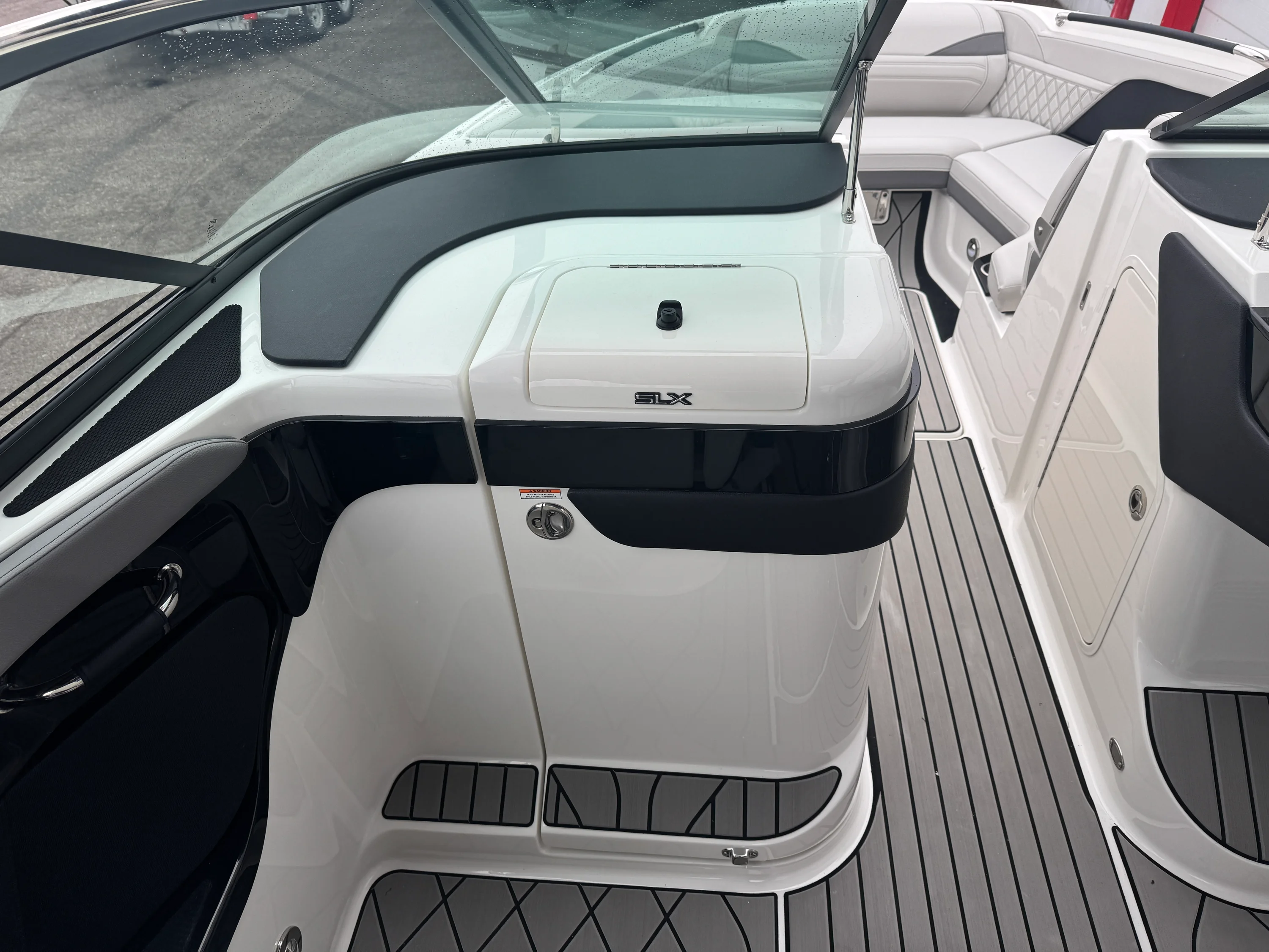 2026 Sea Ray SLX 280 Image Thumbnail #41