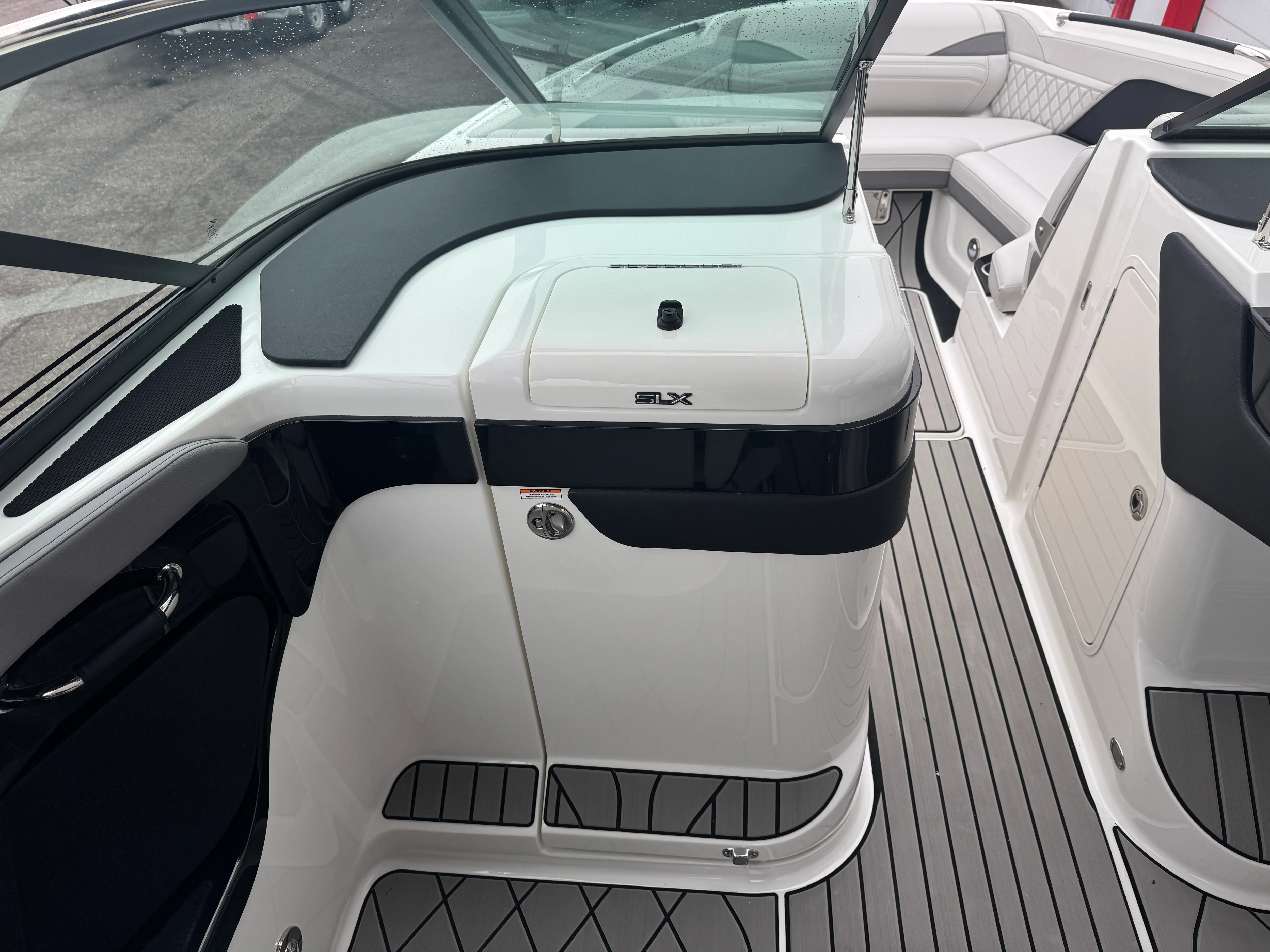 2026 Sea Ray SLX 280 Image Thumbnail #41