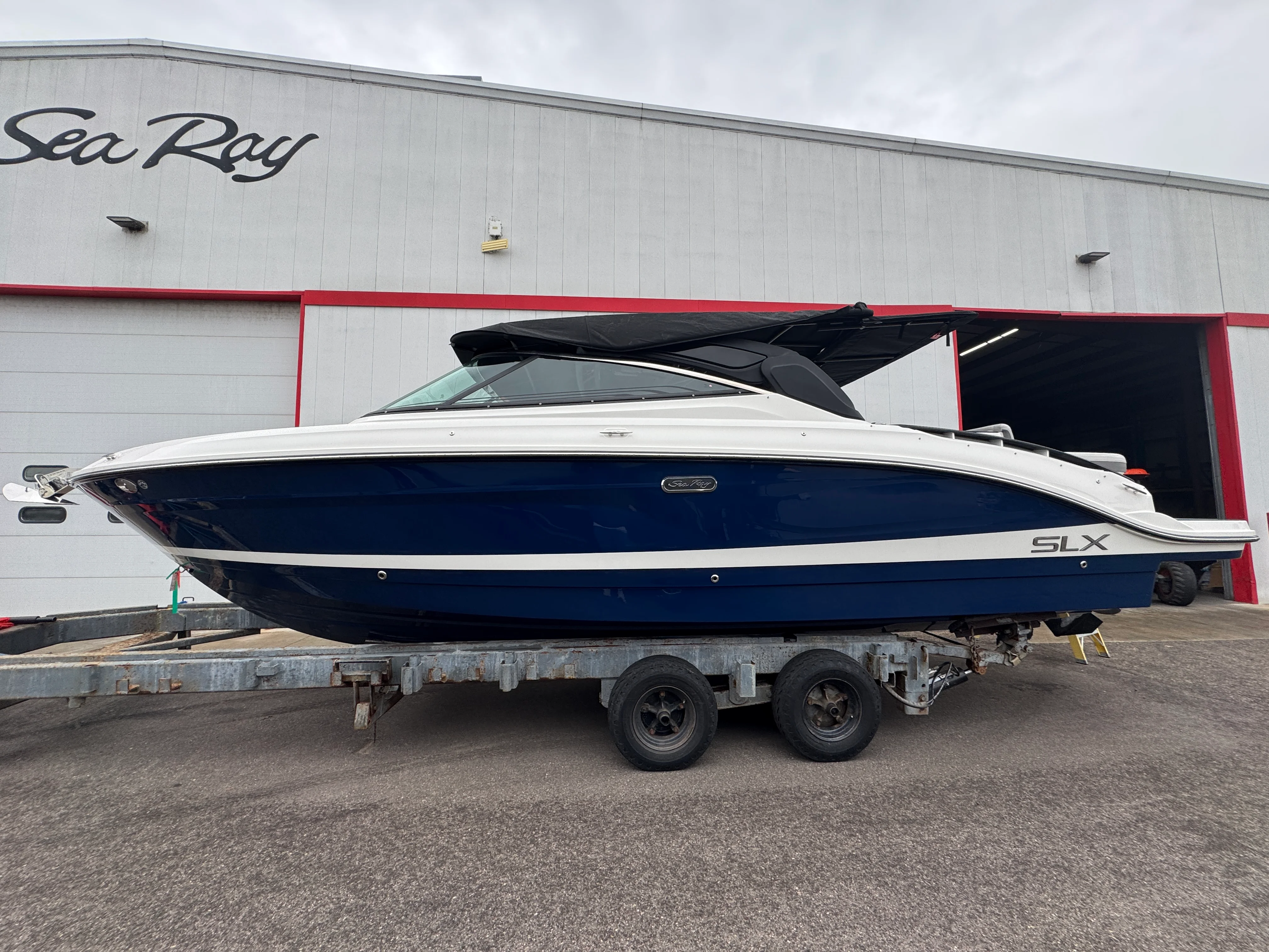 2026 Sea Ray SLX 280 Image Thumbnail #5