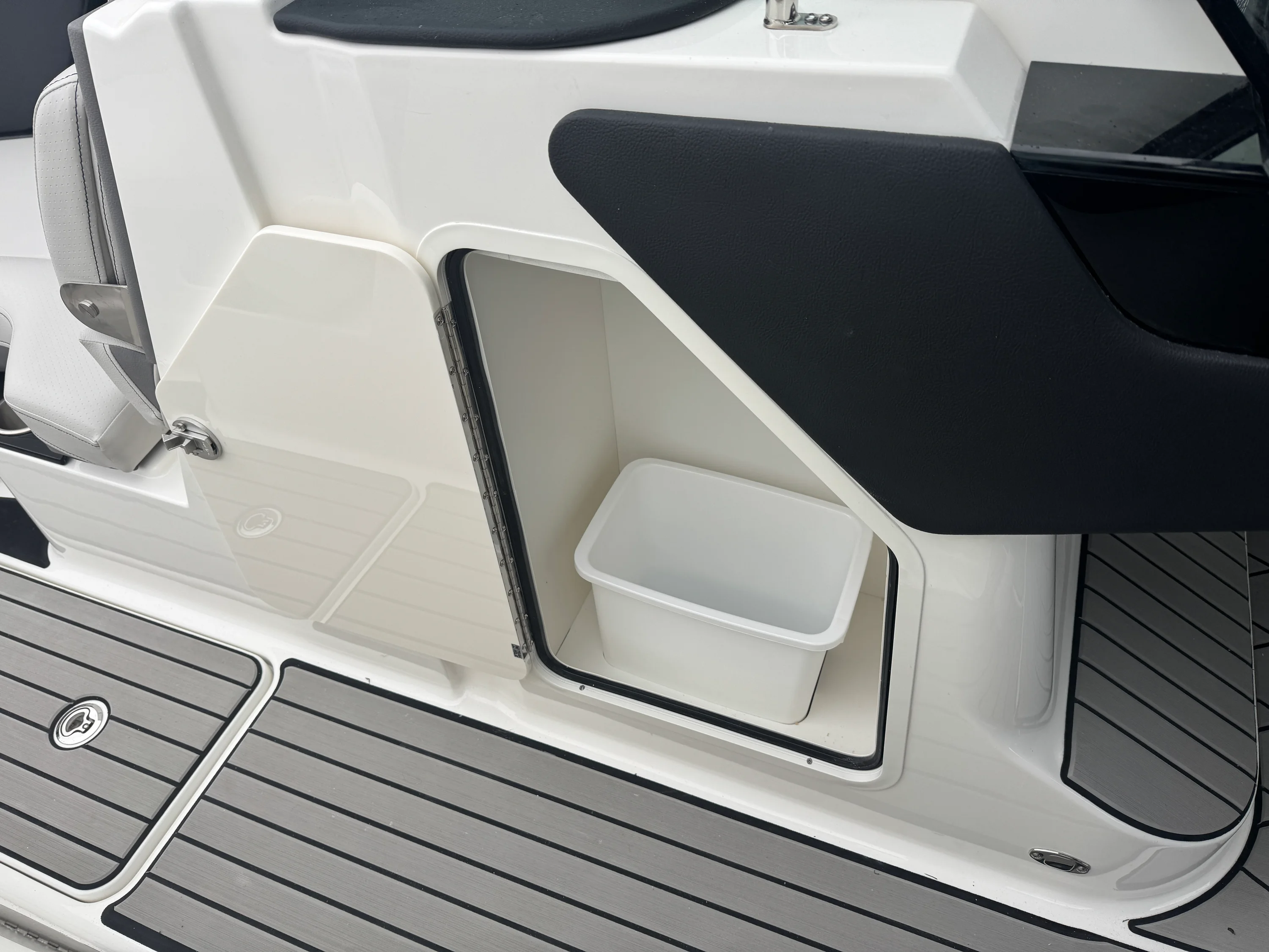 2026 Sea Ray SLX 280 Image Thumbnail #46