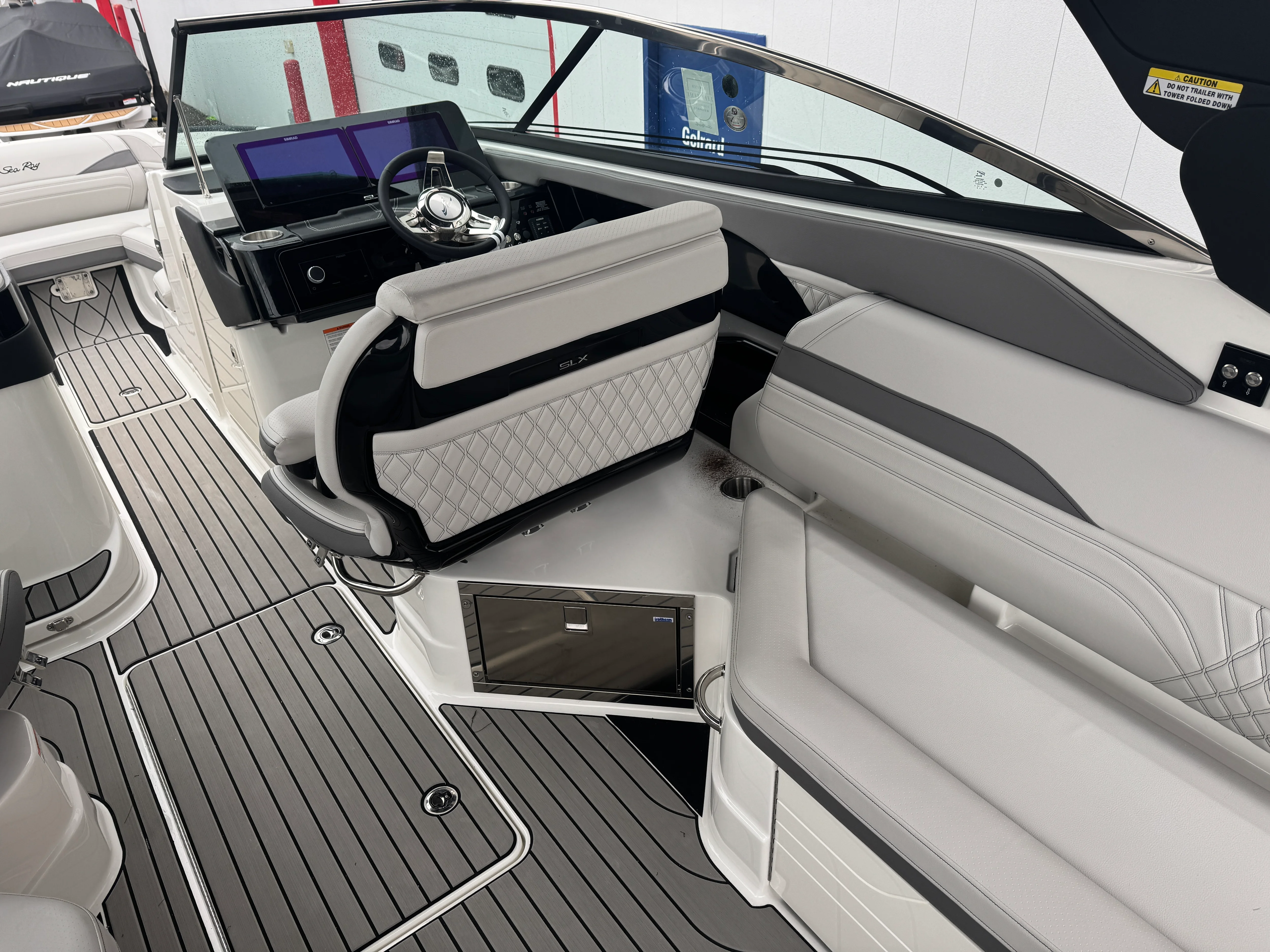 2026 Sea Ray SLX 280 Image Thumbnail #30