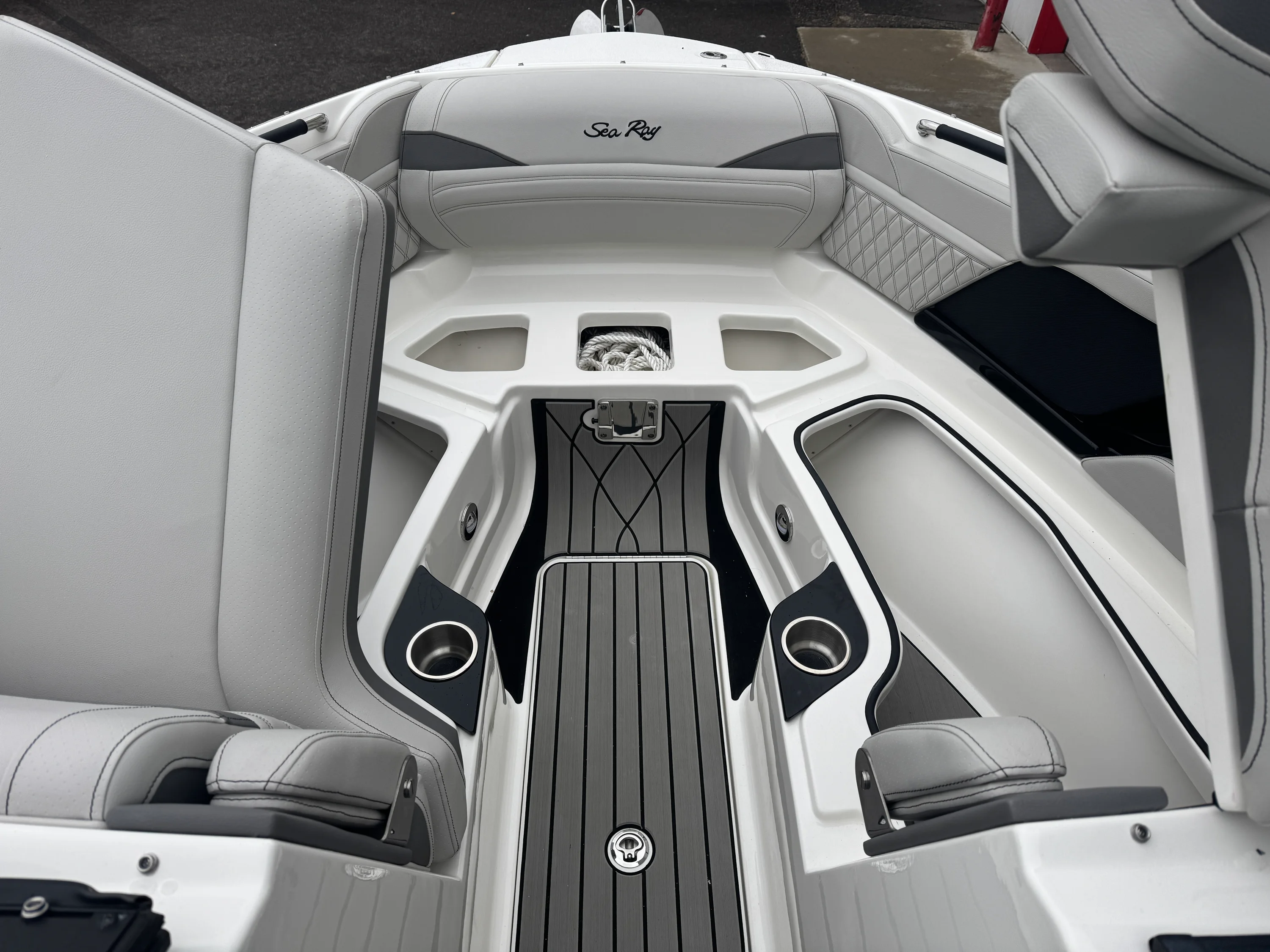 2026 Sea Ray SLX 280 Image Thumbnail #50