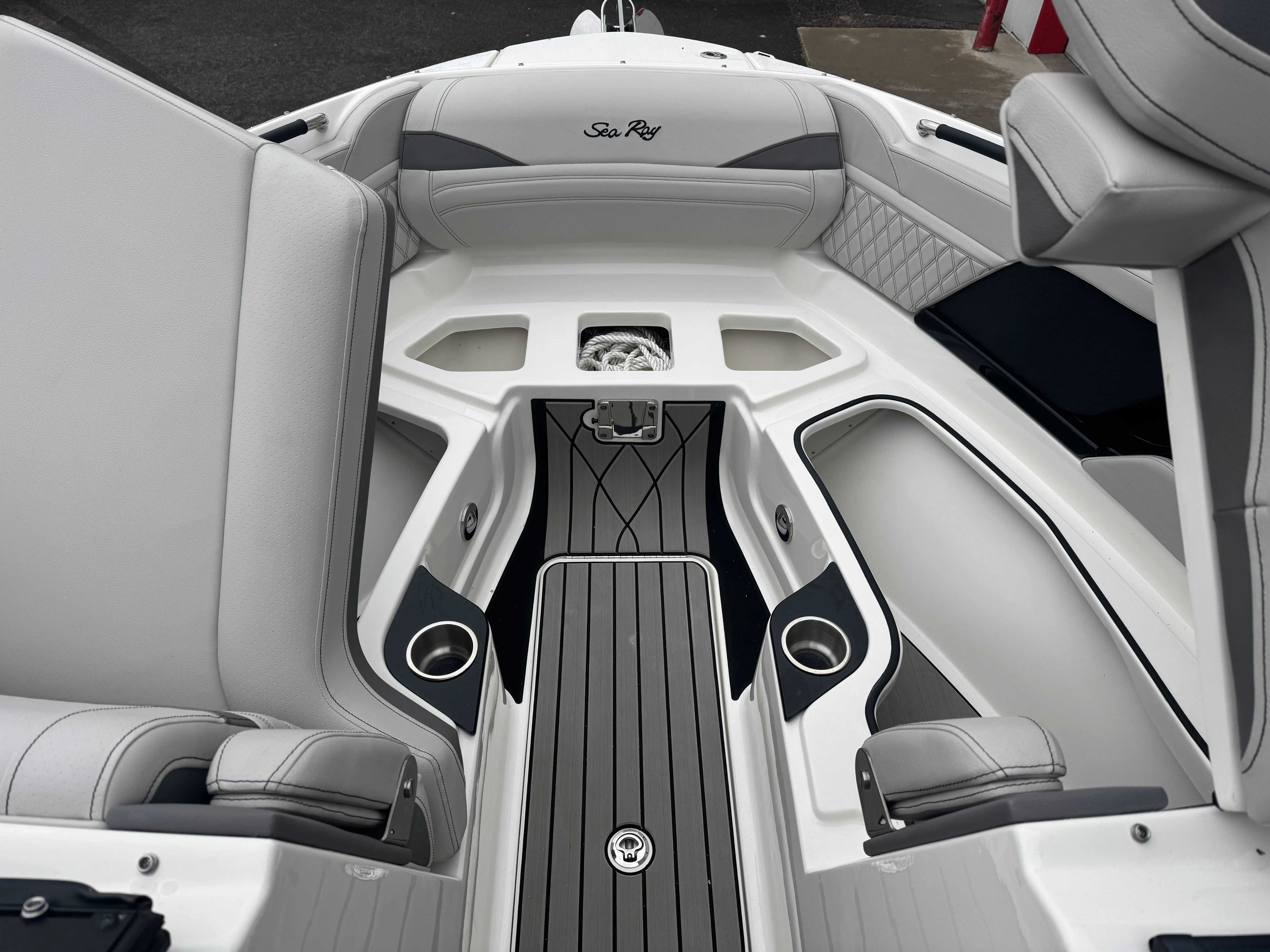 2026 Sea Ray SLX 280 Image Thumbnail #50