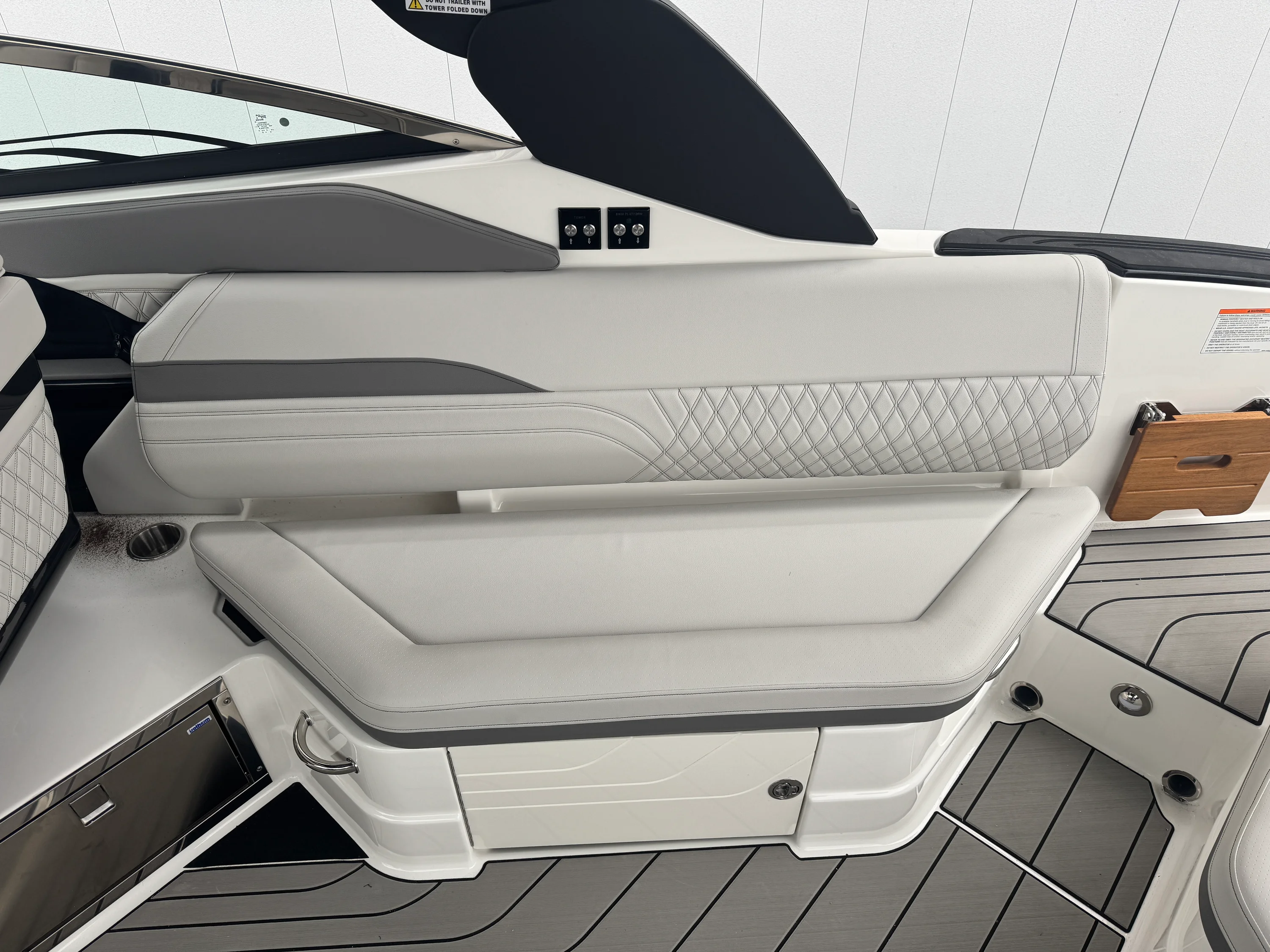 2026 Sea Ray SLX 280 Image Thumbnail #27