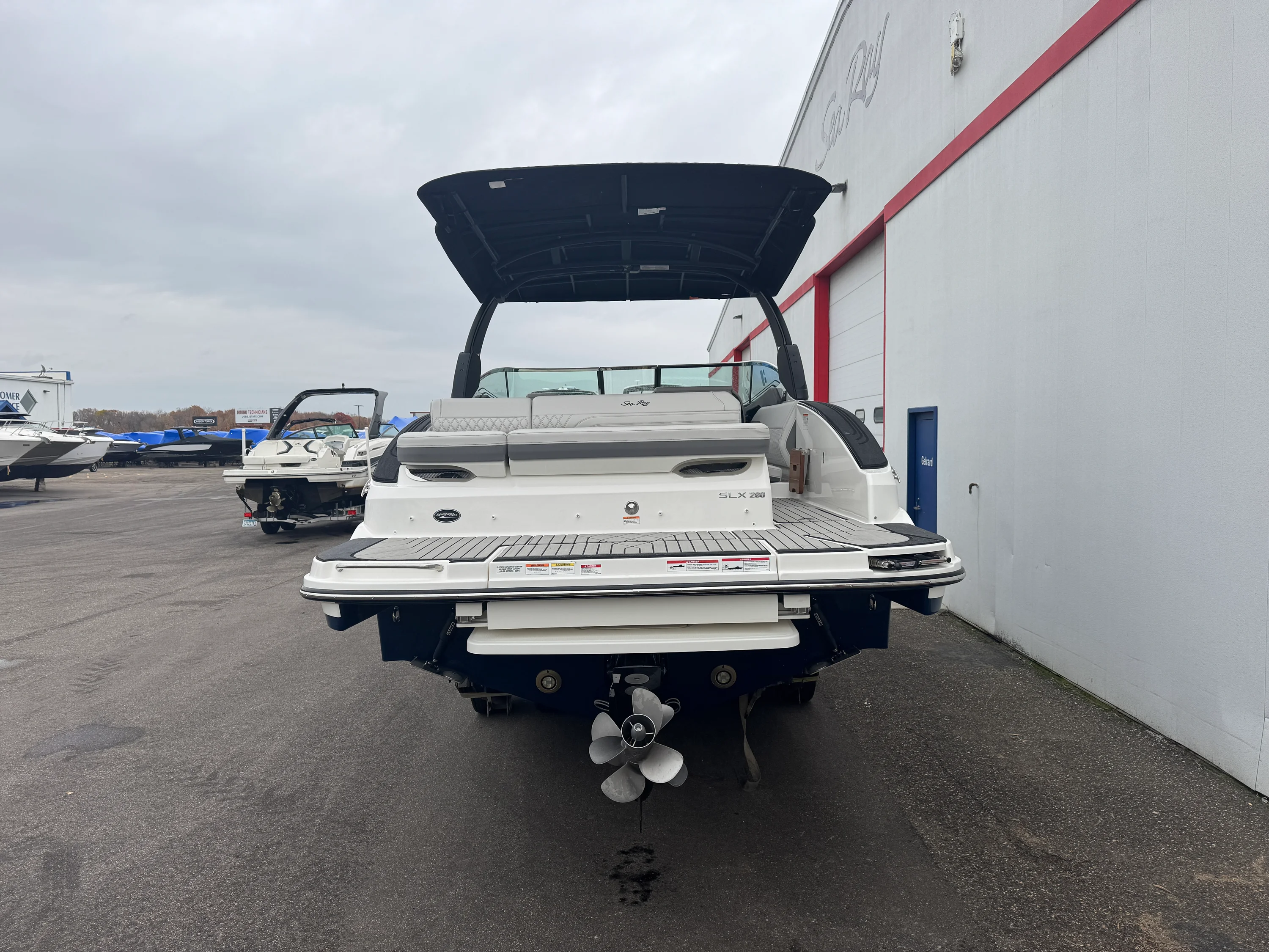 2026 Sea Ray SLX 280 Image Thumbnail #8