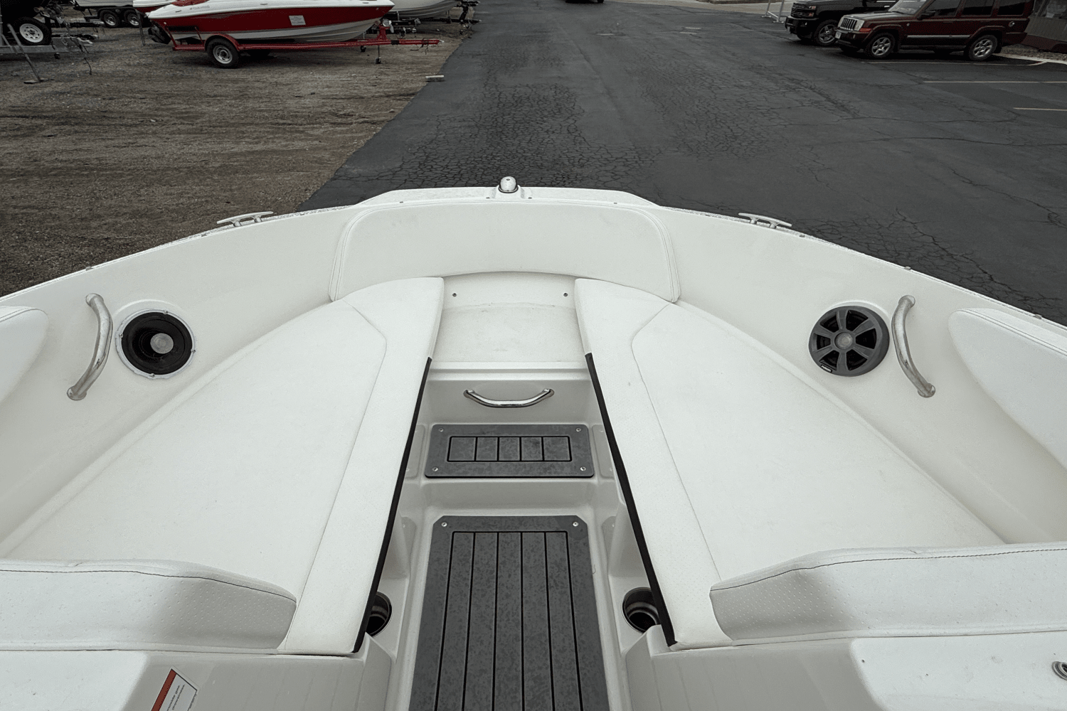 2019 Sea Ray 190SPX Image Thumbnail #4