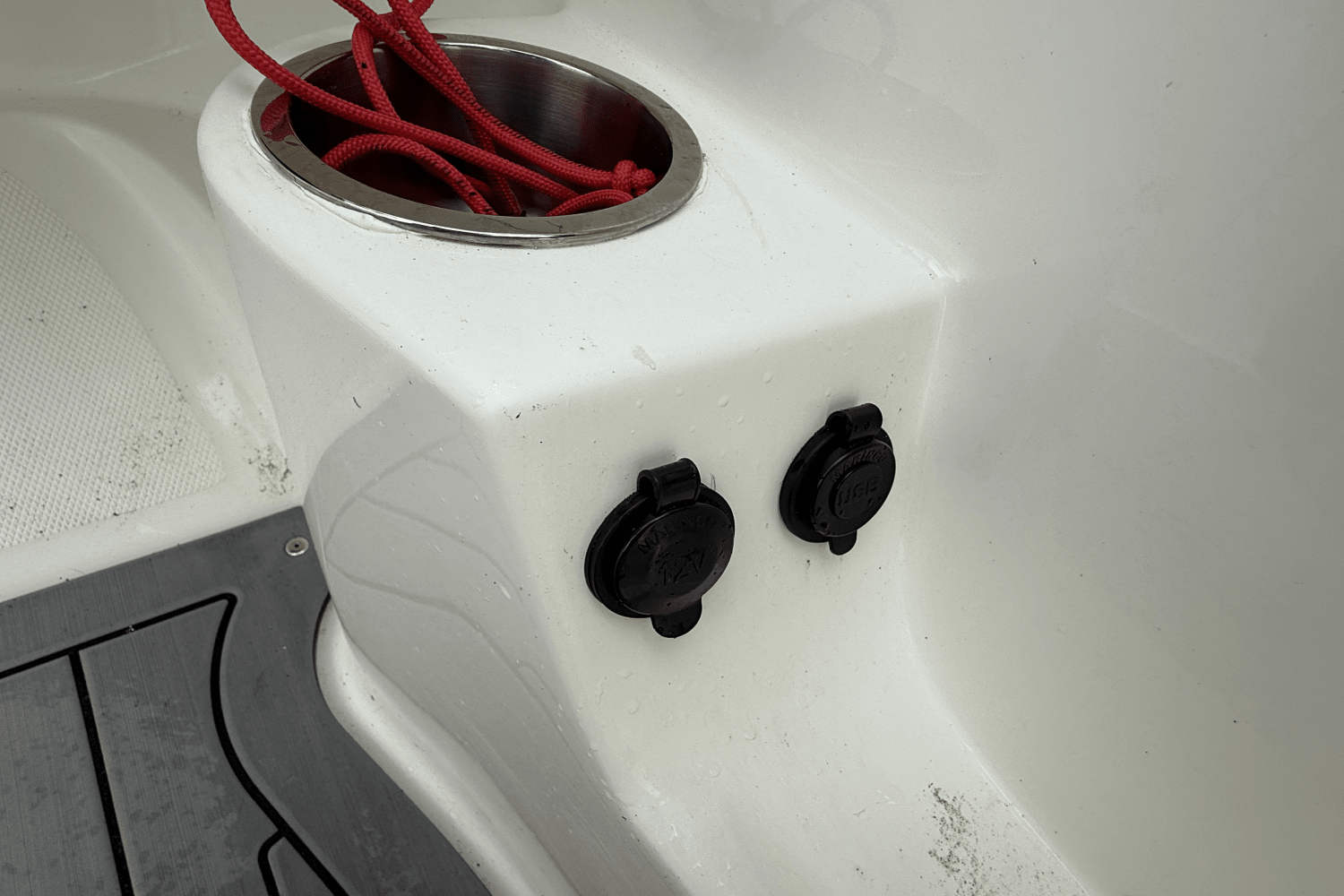 2019 Sea Ray 190SPX Image Thumbnail #11