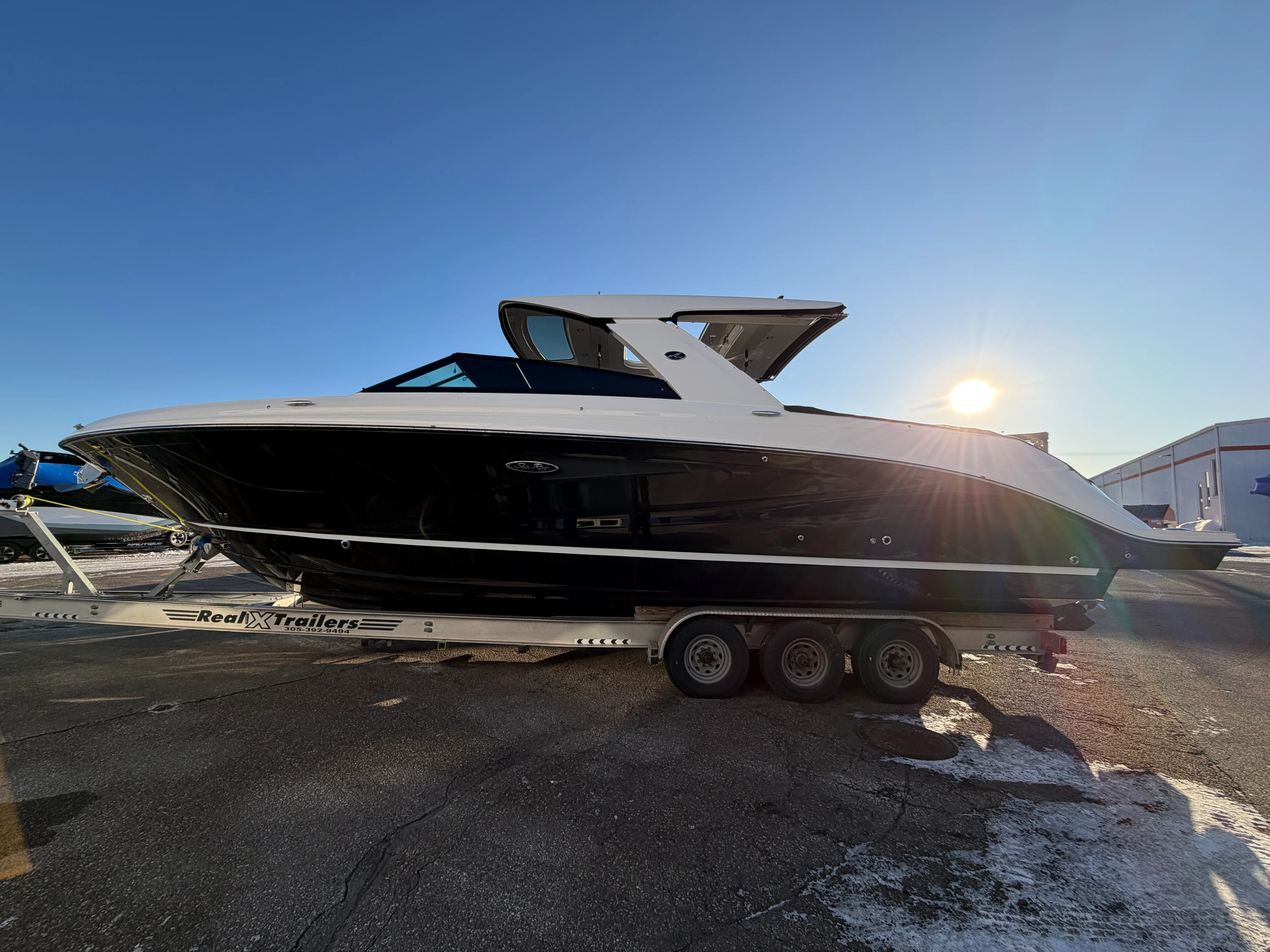 2026 Sea Ray SLX 400 Image Thumbnail #3