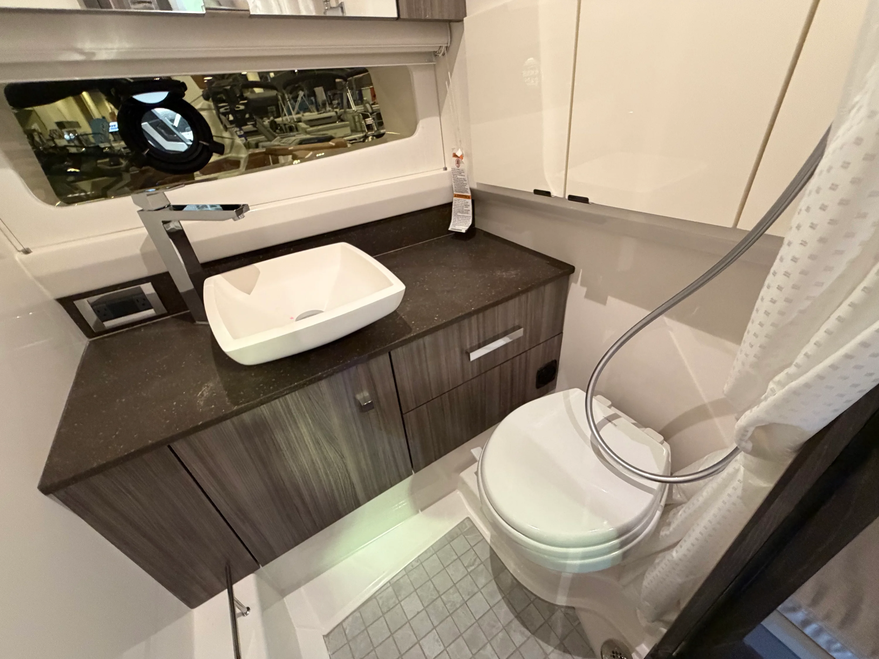 2026 Sea Ray SLX 400 Image Thumbnail #33