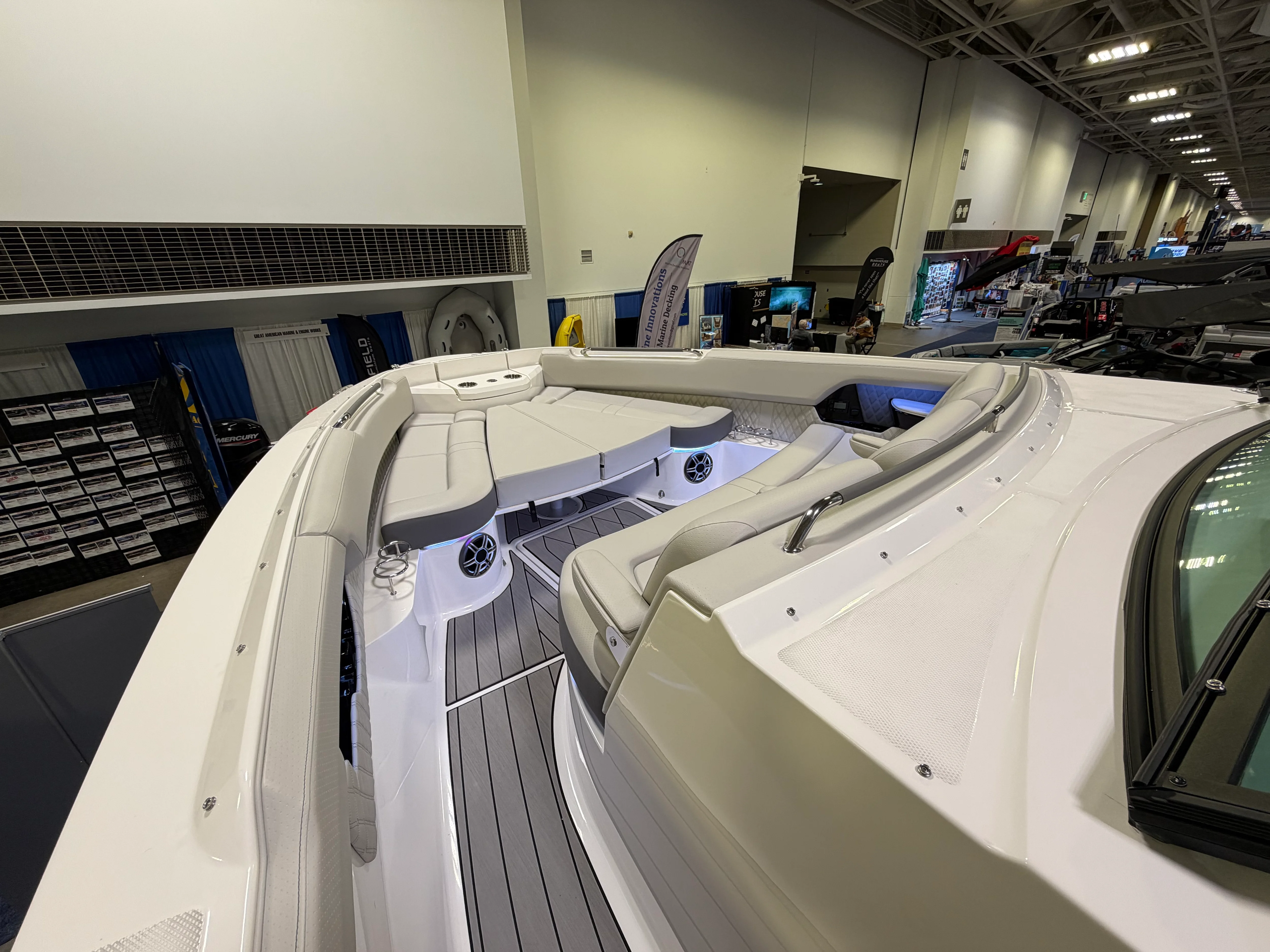 2026 Sea Ray SLX 400 Image Thumbnail #39