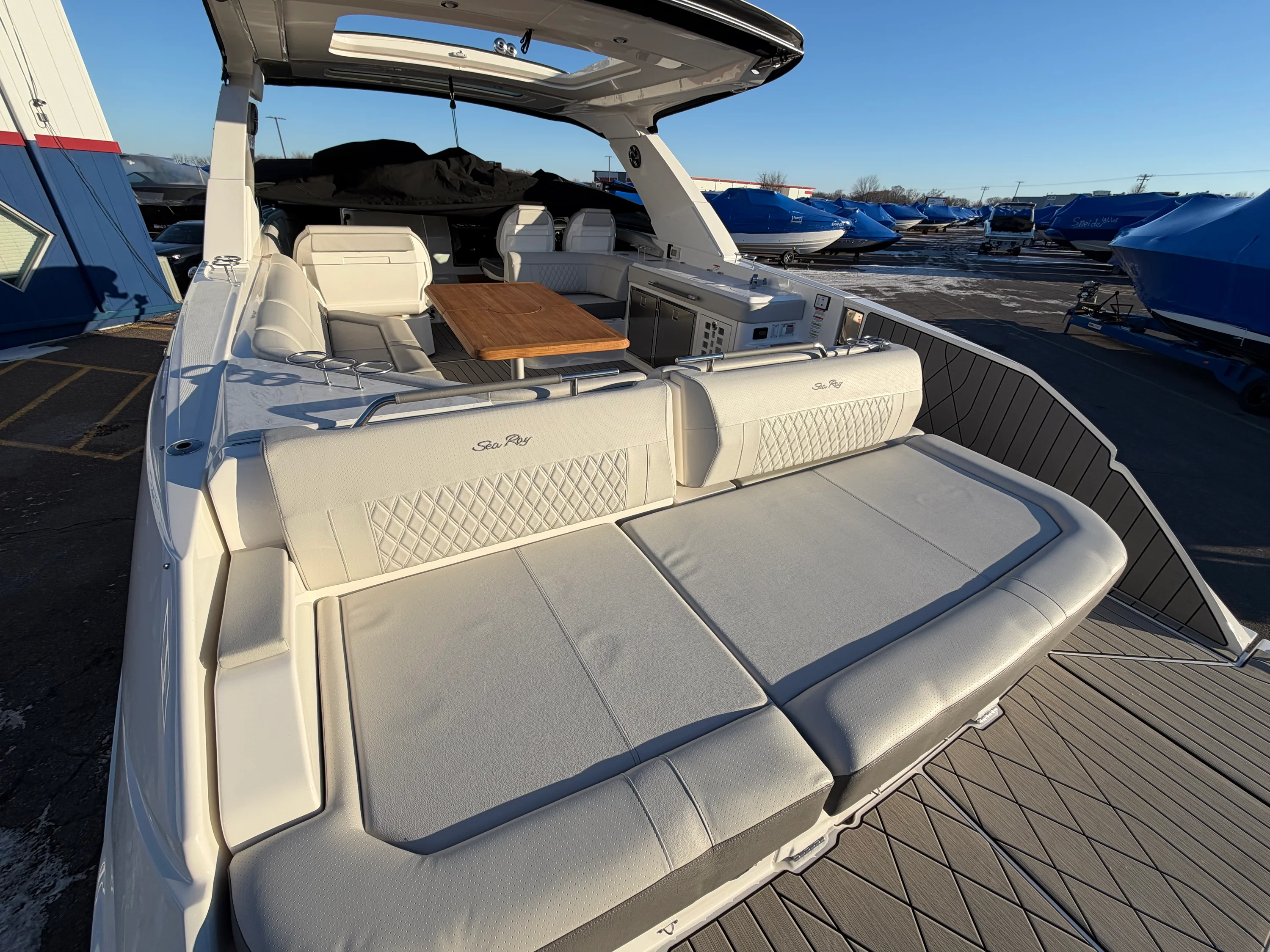 2026 Sea Ray SLX 400 Image Thumbnail #8