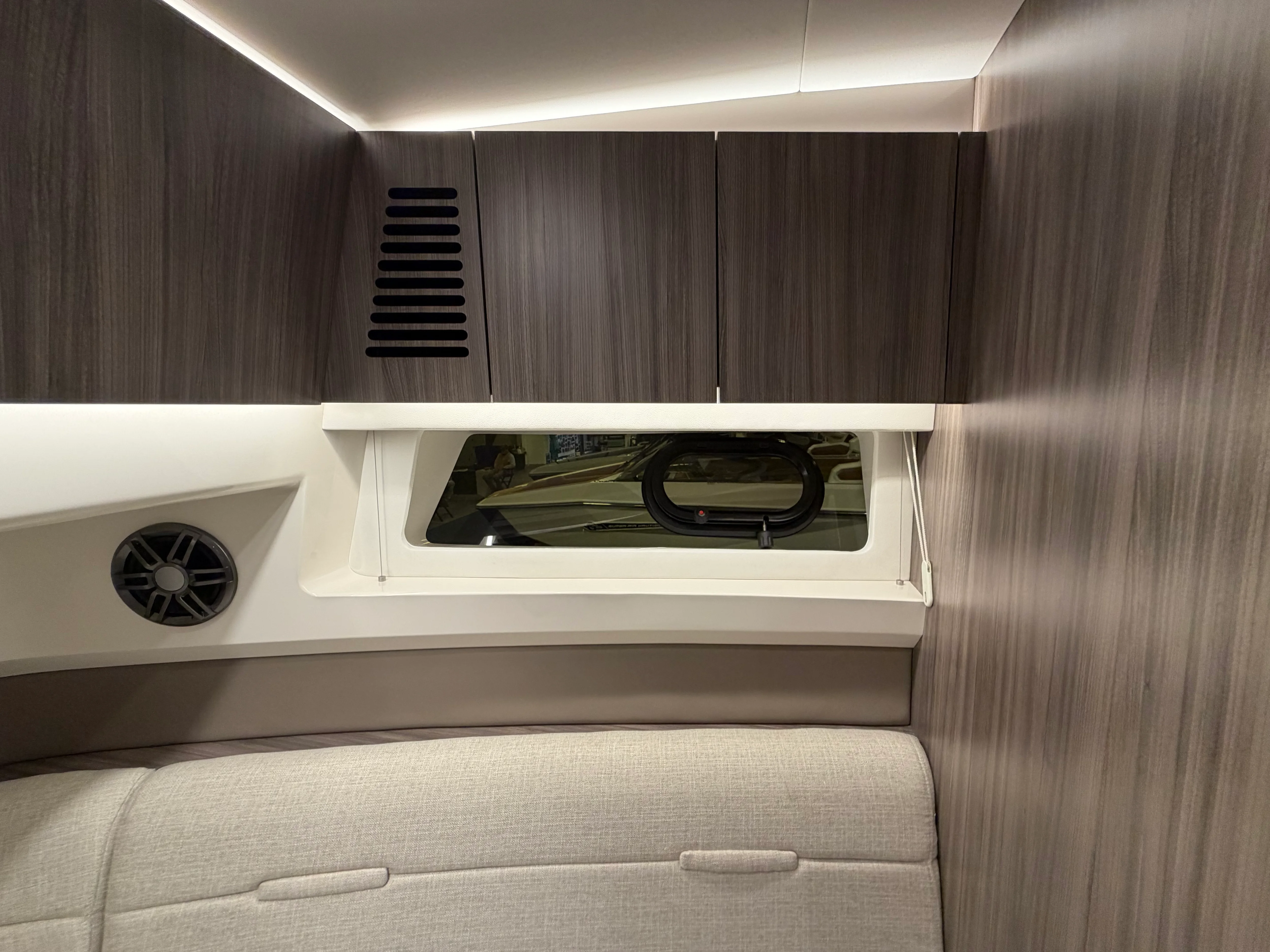 2026 Sea Ray SLX 400 Image Thumbnail #31