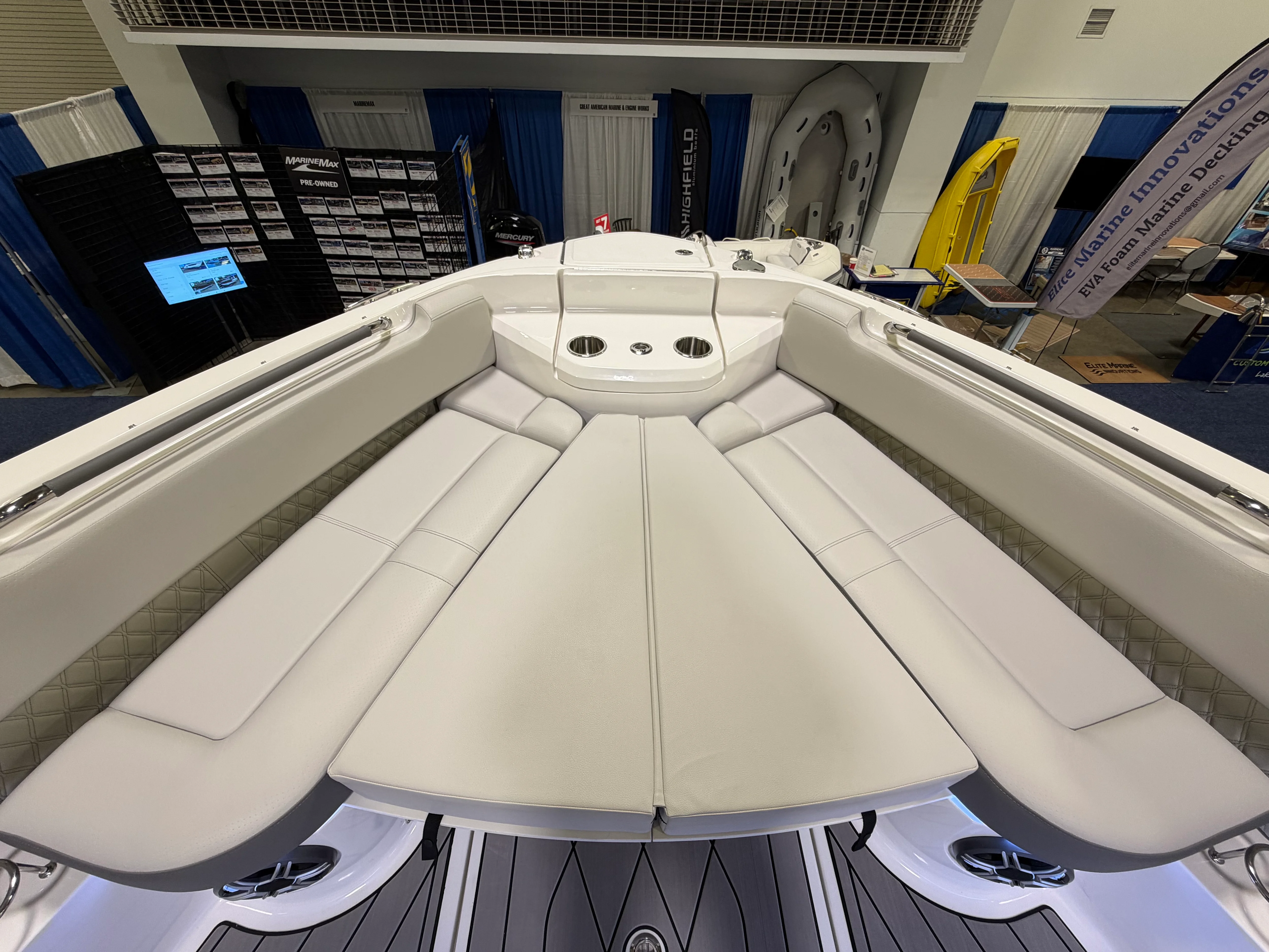 2026 Sea Ray SLX 400 Image Thumbnail #43