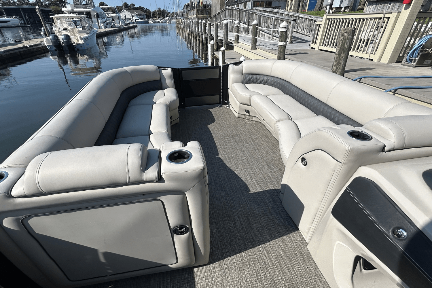 2020 Barletta L25UC Image Thumbnail #15